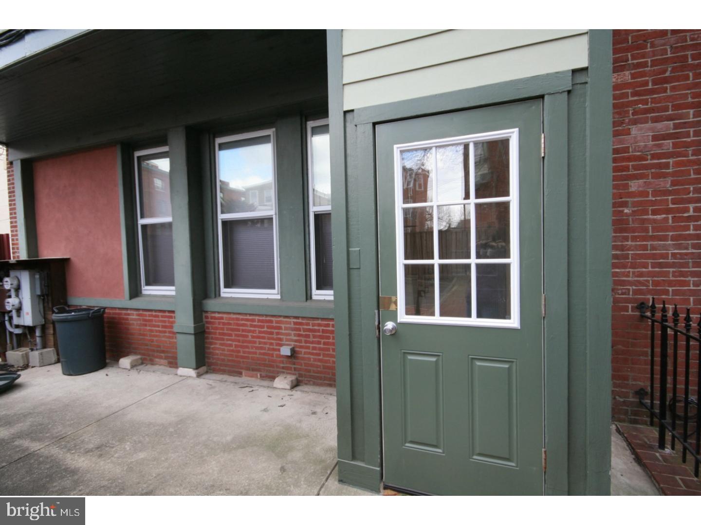 FAIRMOUNT - Residential Lease