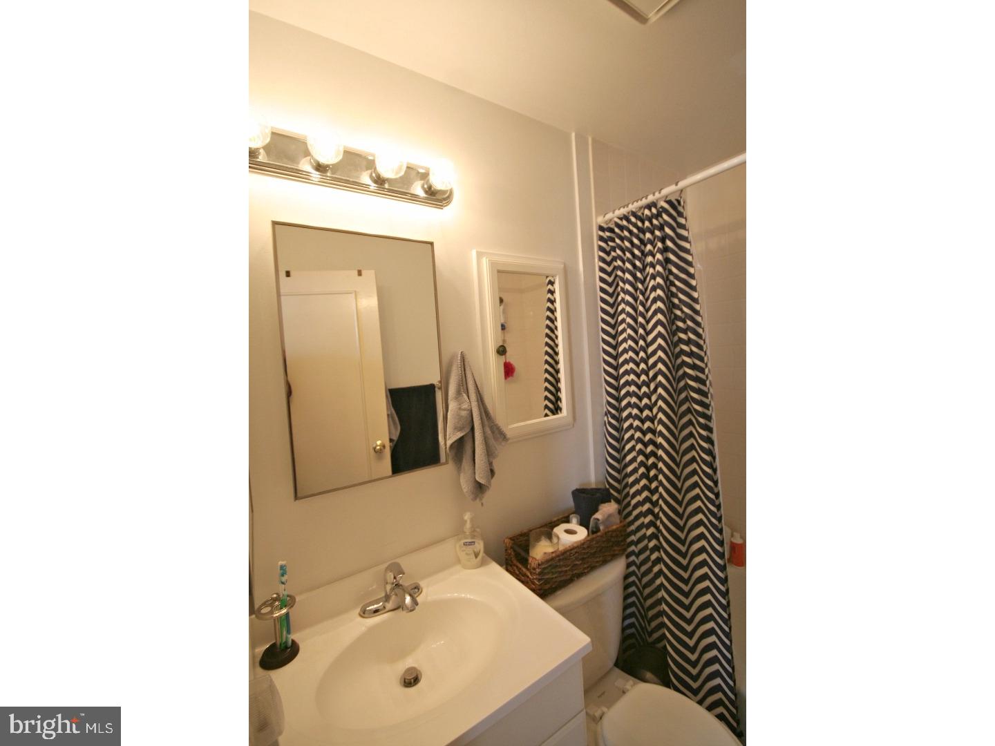 FAIRMOUNT - Residential Lease