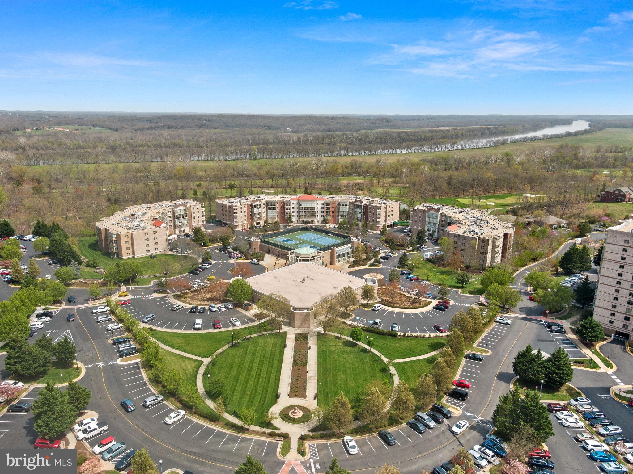 LANSDOWNE WOODS - Residential