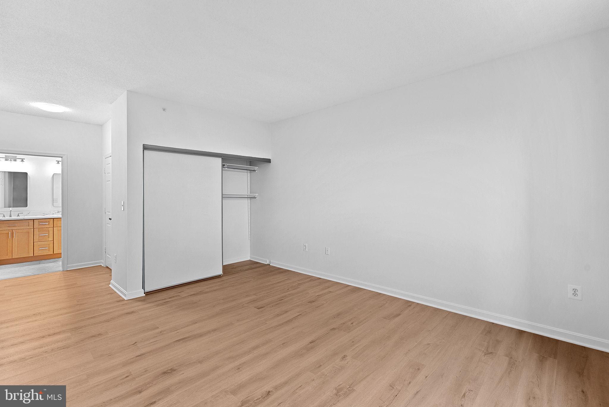 LANSDOWNE WOODS - Residential