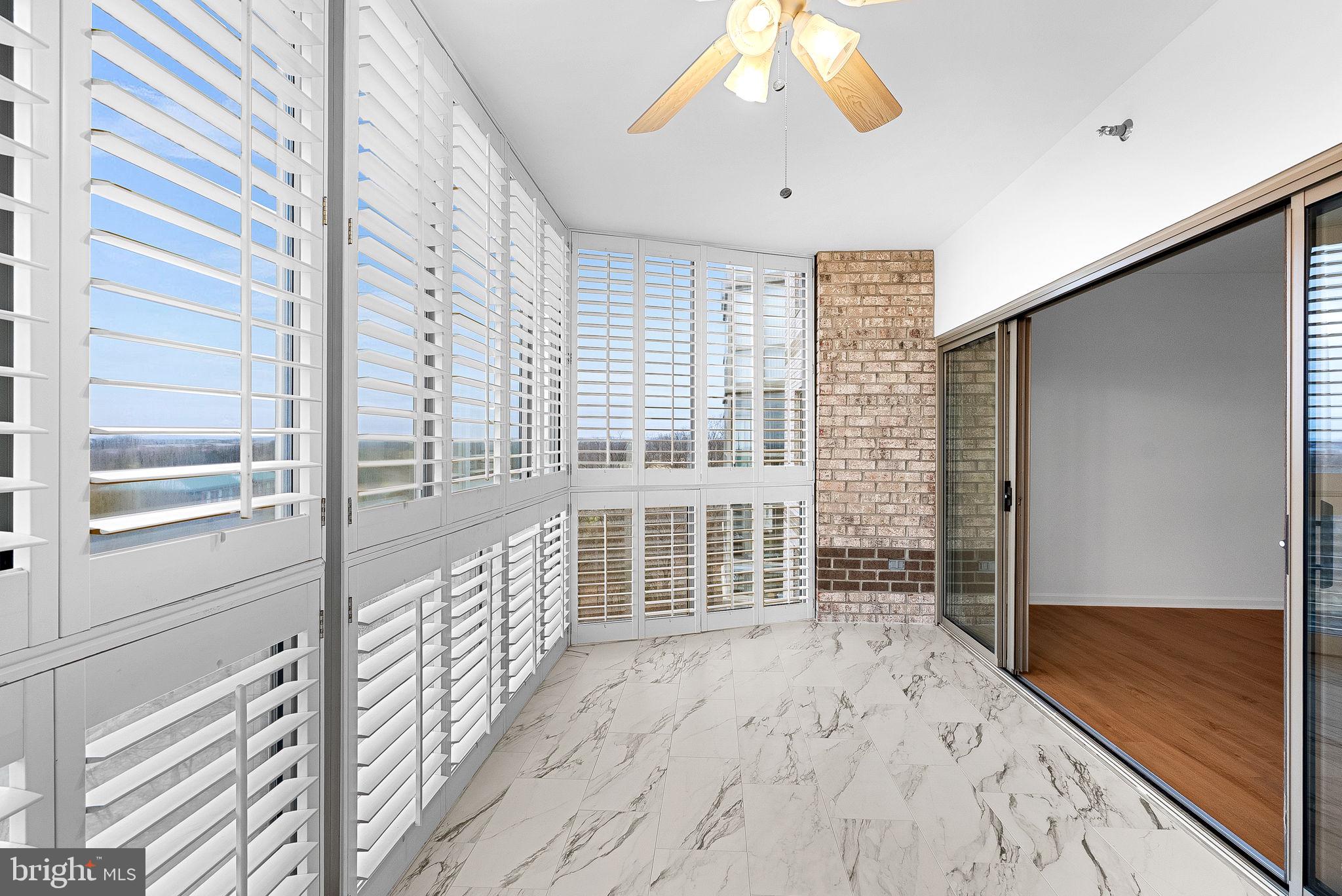 LANSDOWNE WOODS - Residential