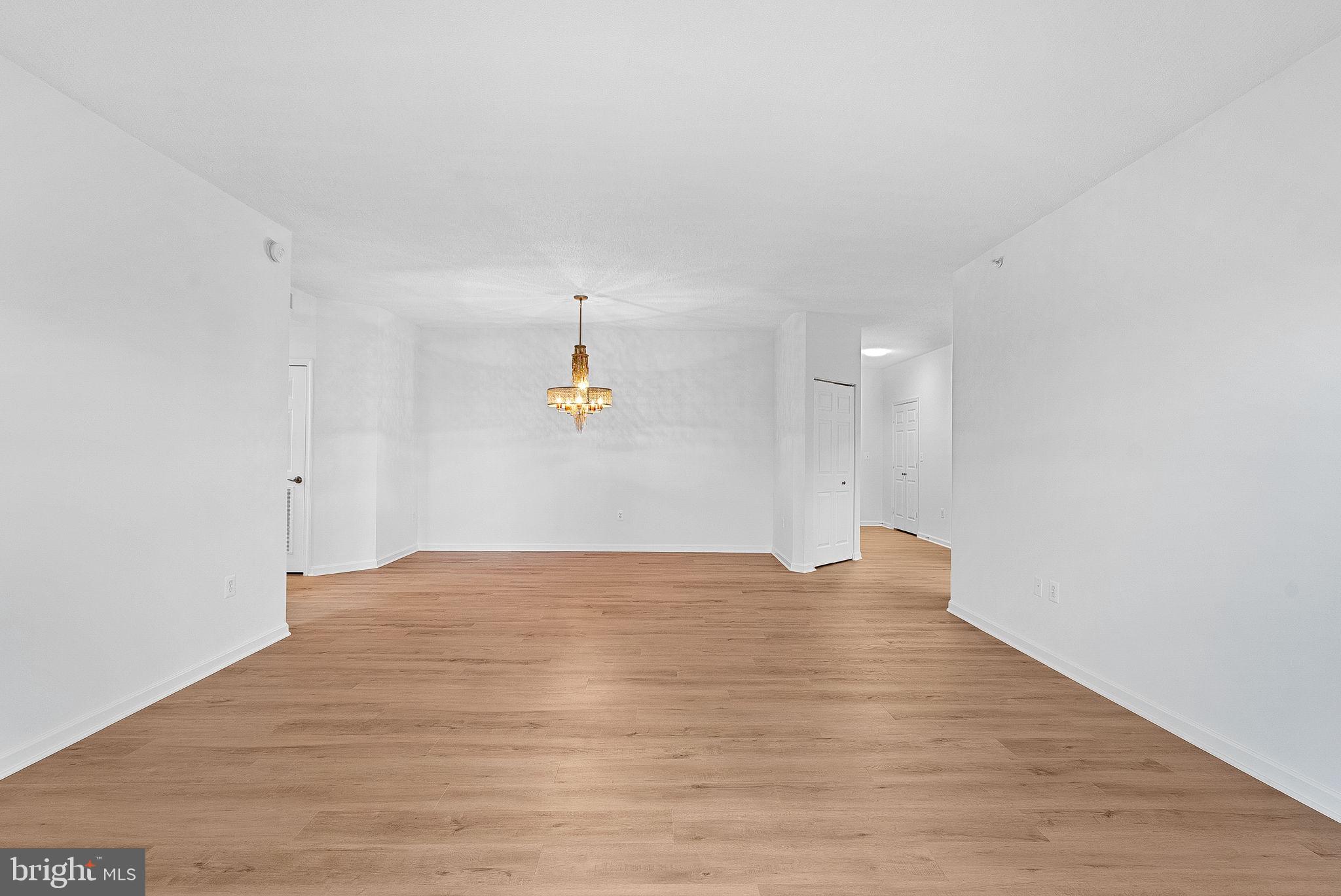 LANSDOWNE WOODS - Residential