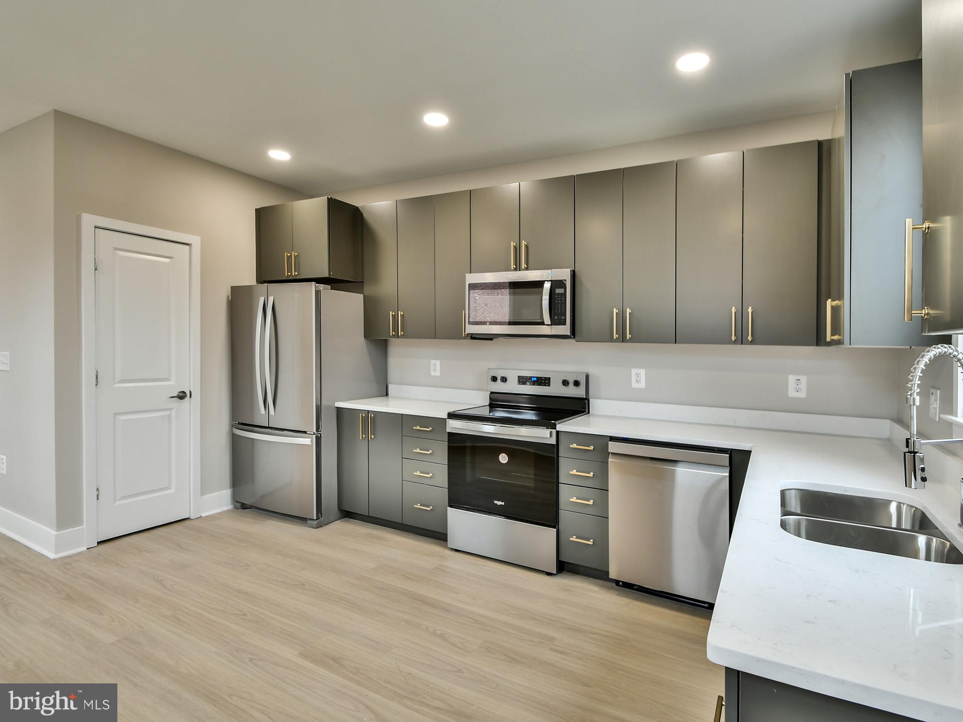 BROOKLYN - Residential