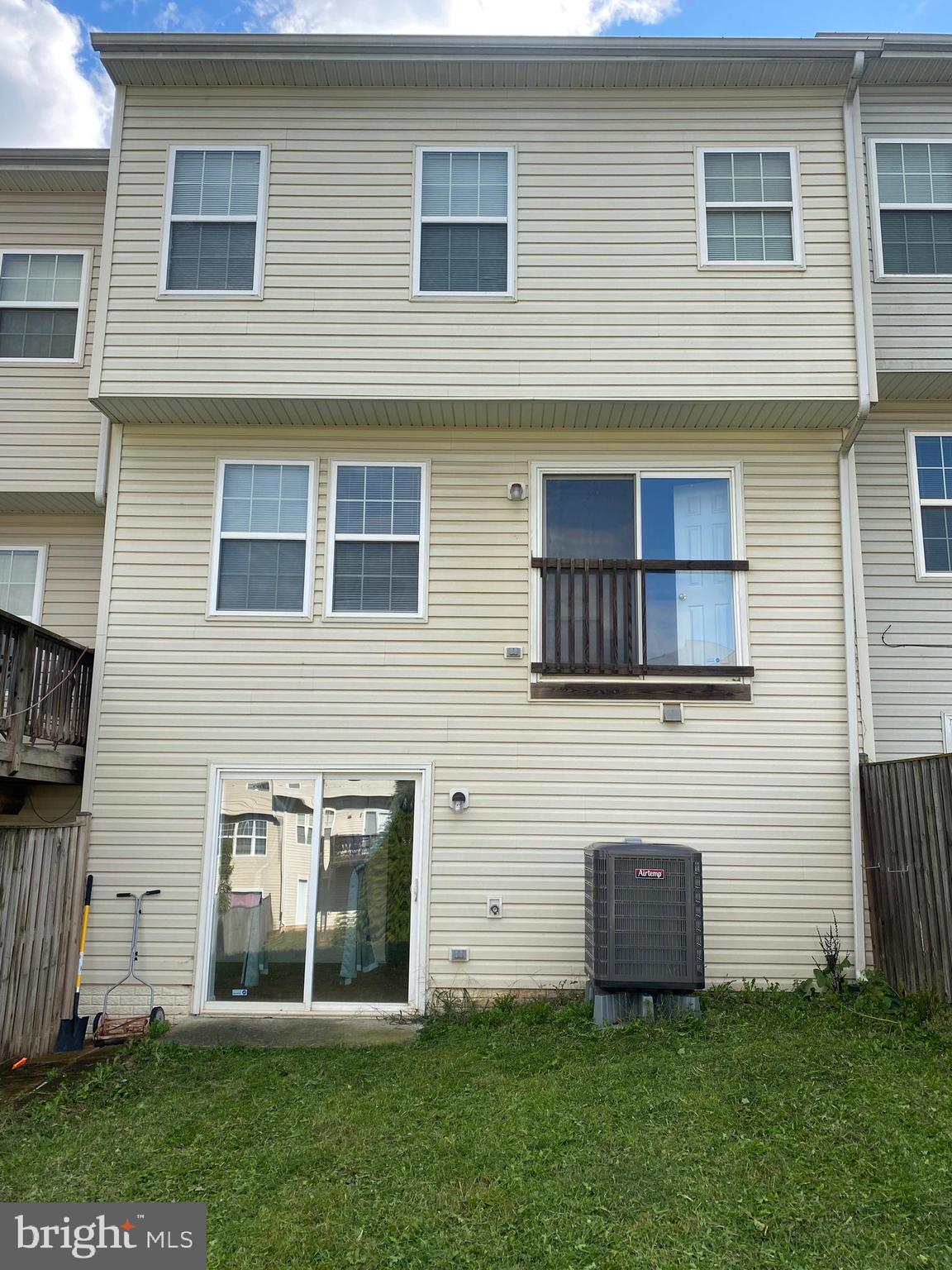 THE GALLERY - Residential Lease