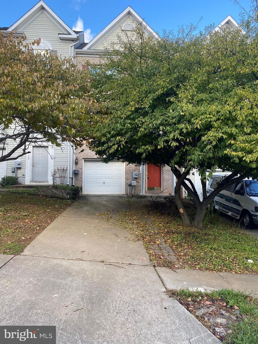 *Owner is looking for good credit, rental history and income. Pets are case-by-case. No smoking. *
Welcome home to this massive townhouse in "The Gallery" subdivision! This property is down the street from the Martinsburg mall and i81. This large home has 3 nice sized bedrooms with a large "Bonus" room in the walkout basement. The primary bedroom has a full bath with large tub and shower. The HVAC, water heater, dishwasher, toilets and flooring have been replaced in the last year. Willing to do a short term lease at a higher rate. Owner is a licensed Realtor in WV and VA.