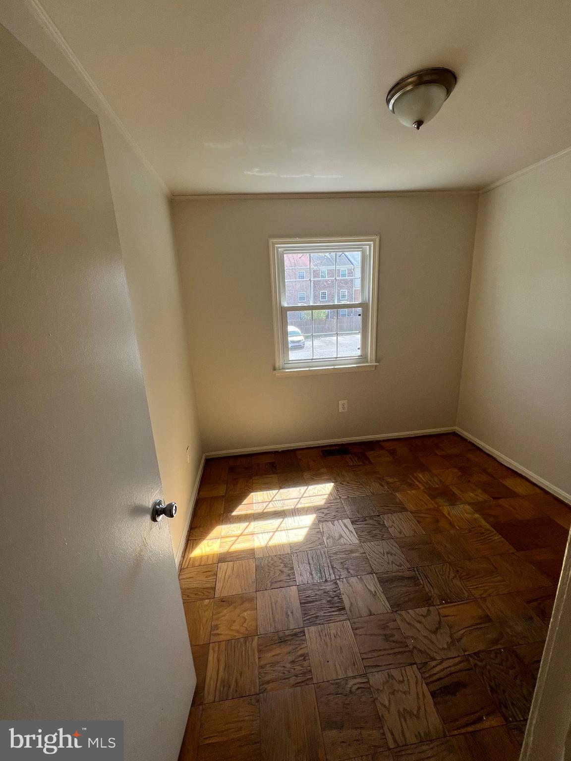 VILLAGE OF OAKLAND MILLS - Residential Lease