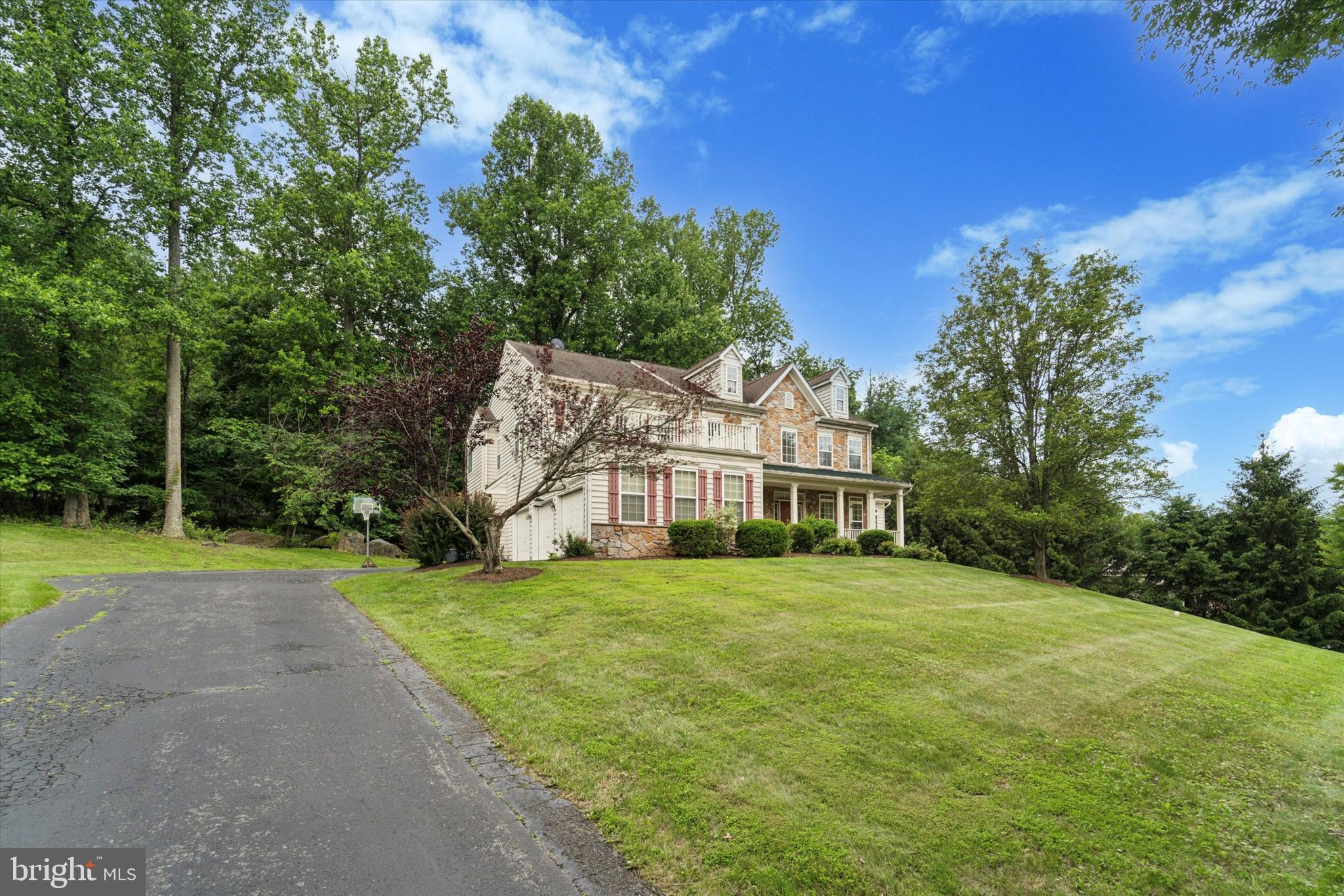 1363 BROOKSTONE DRIVE