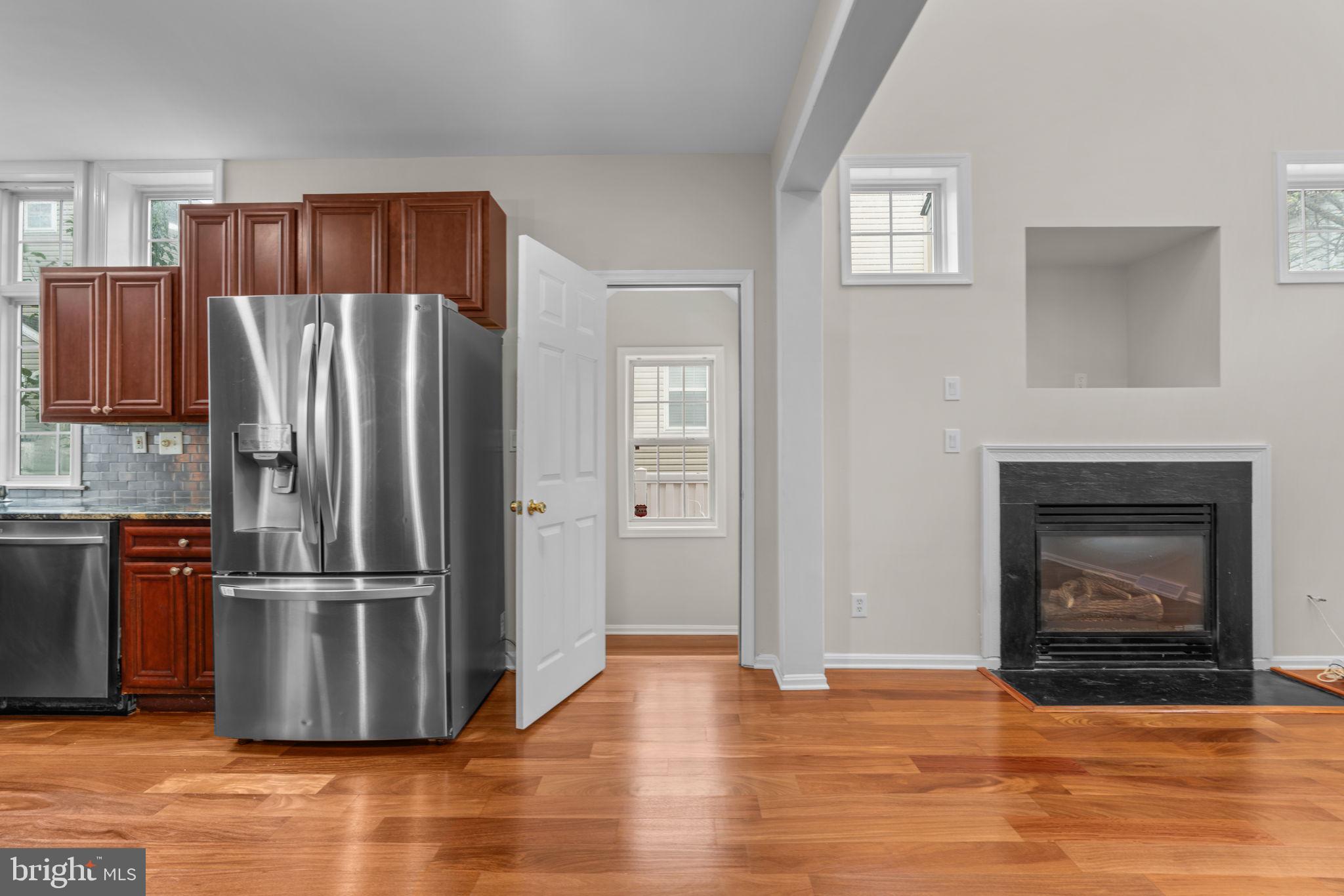 NEW COLONY VILLAGE - Residential