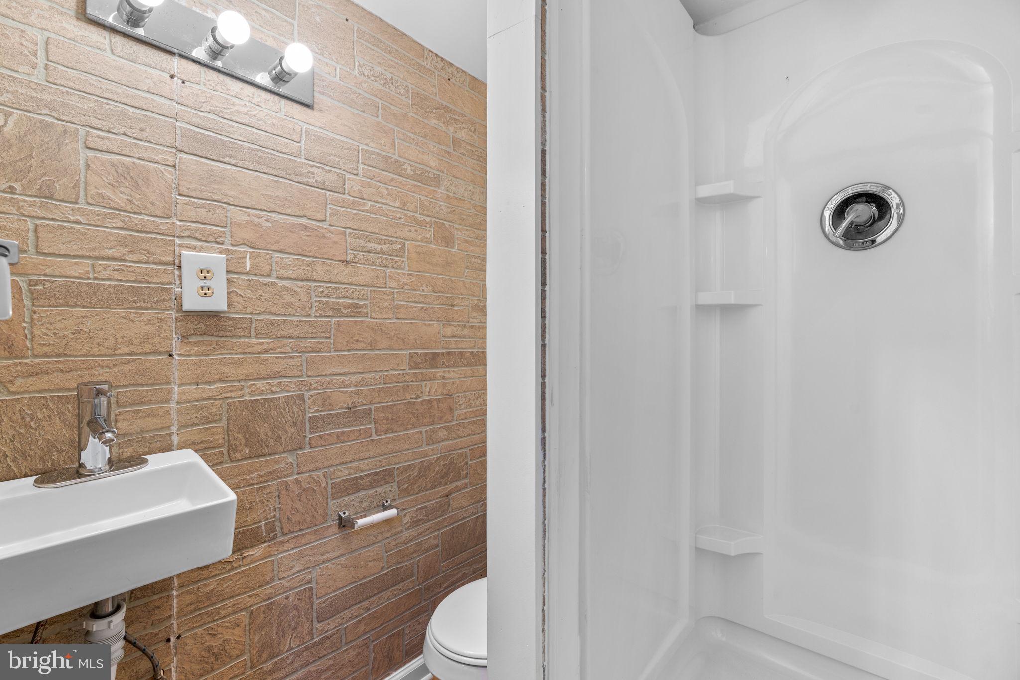 NEW COLONY VILLAGE - Residential