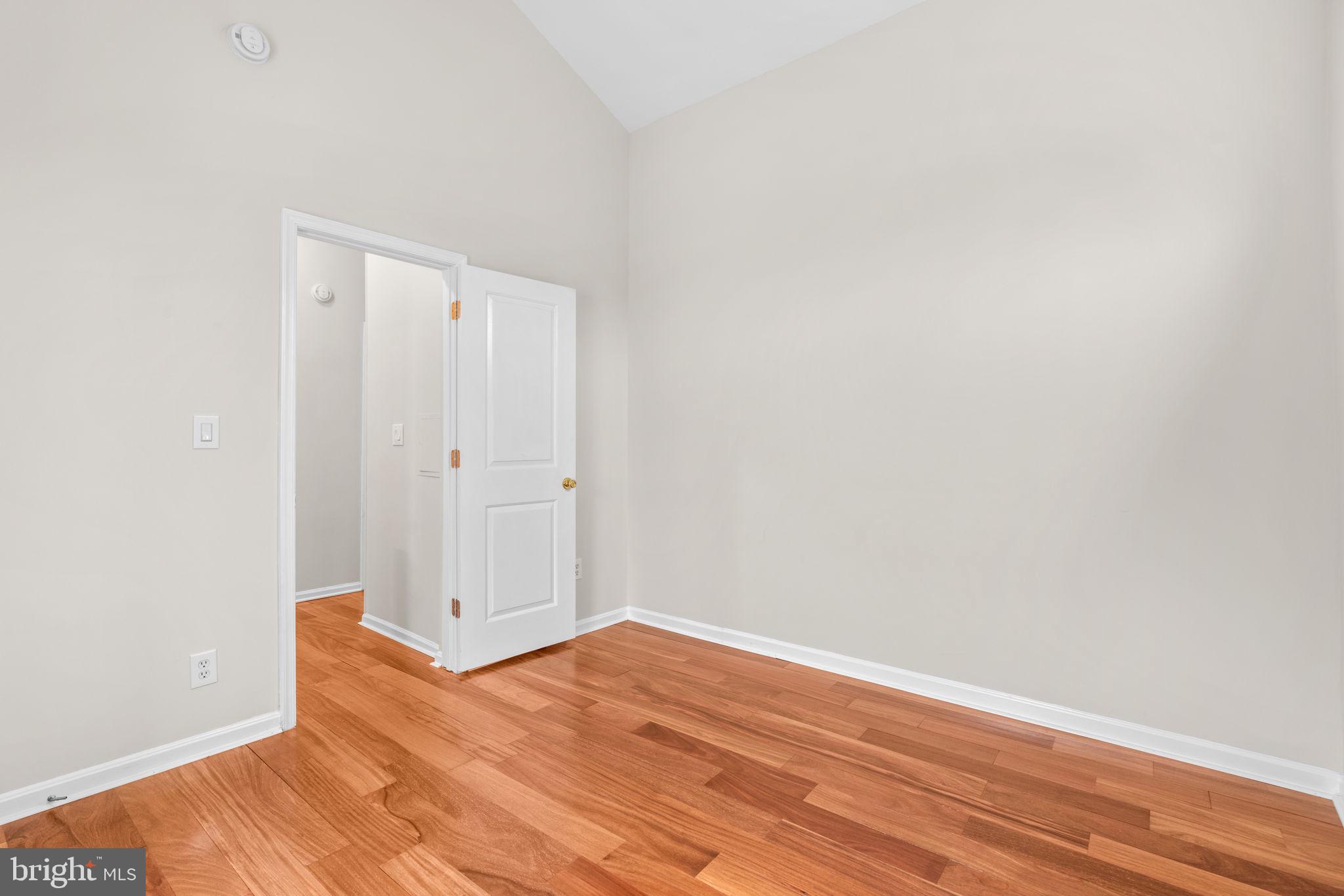 NEW COLONY VILLAGE - Residential