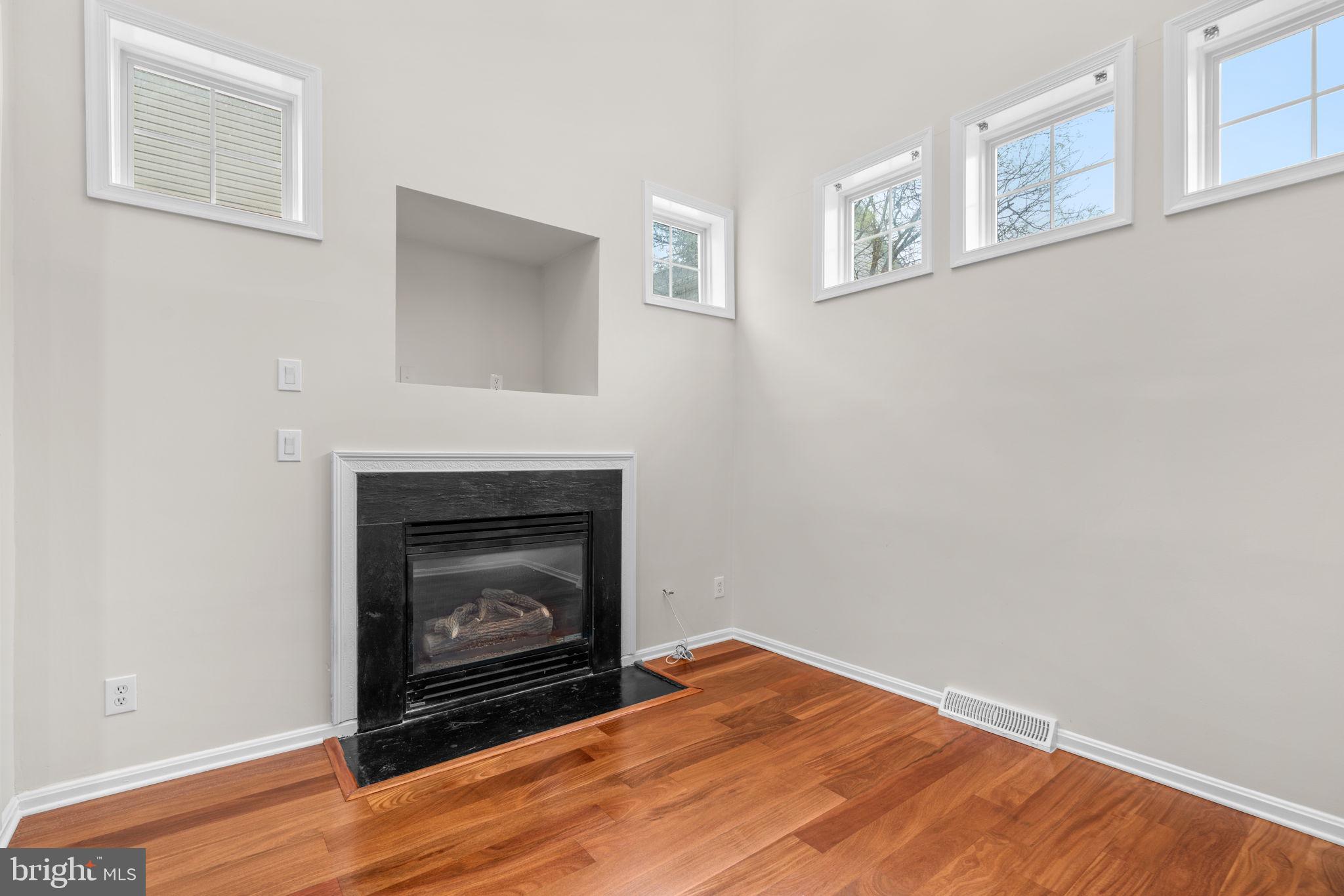 NEW COLONY VILLAGE - Residential