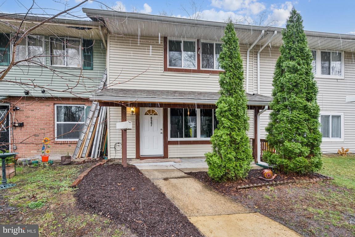827 E ELM AVENUE