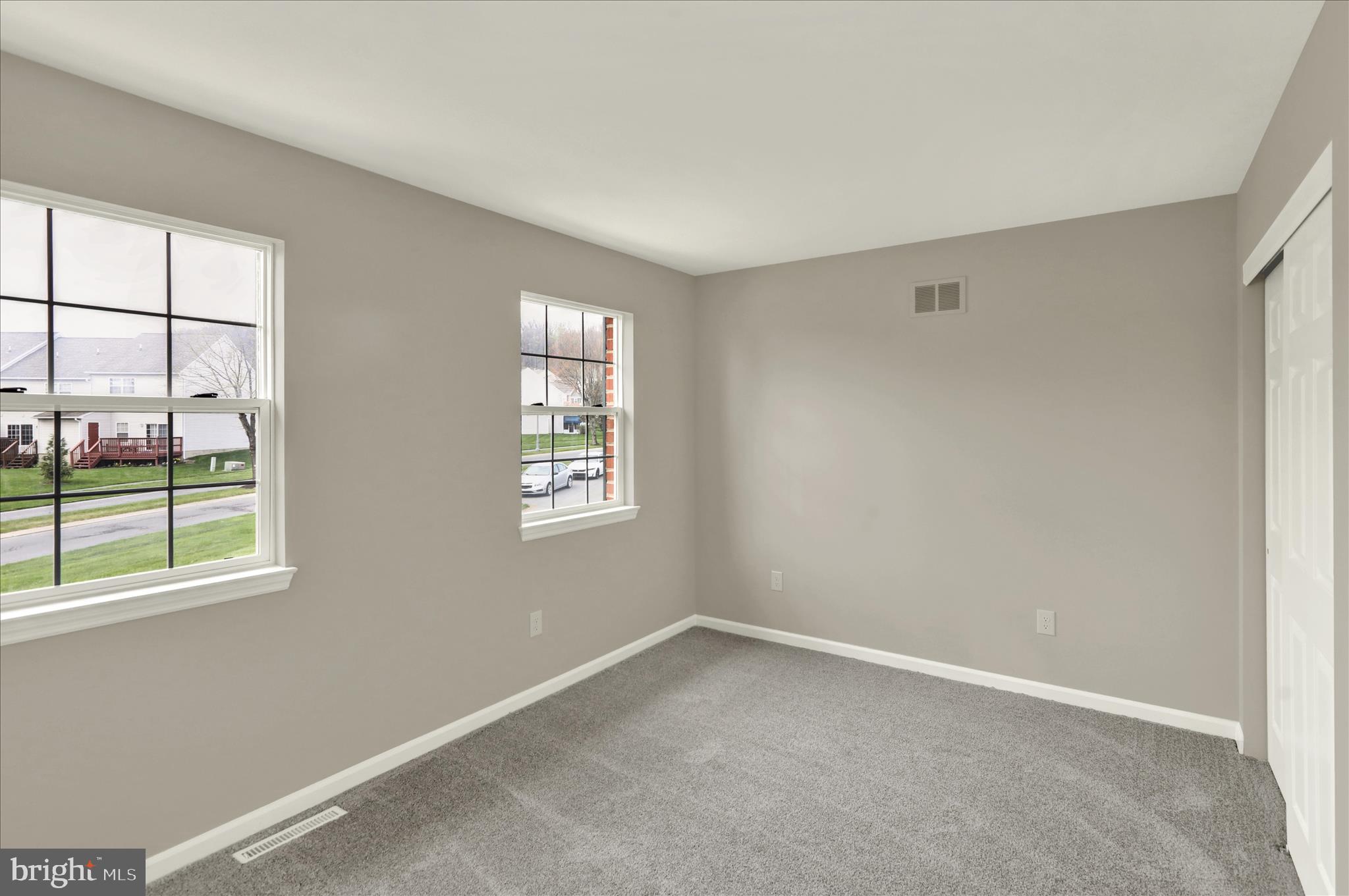 THOMAS GARDENS - Residential