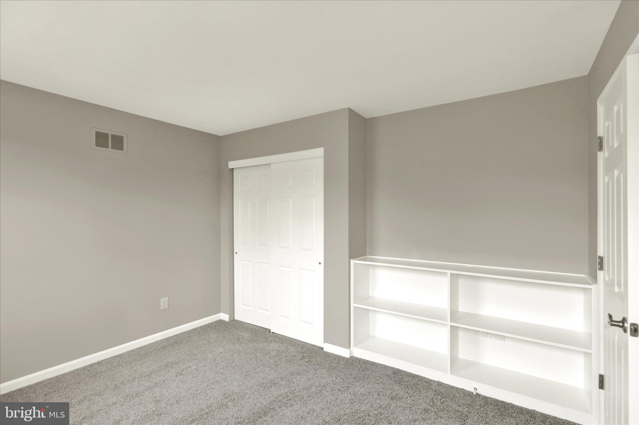 THOMAS GARDENS - Residential