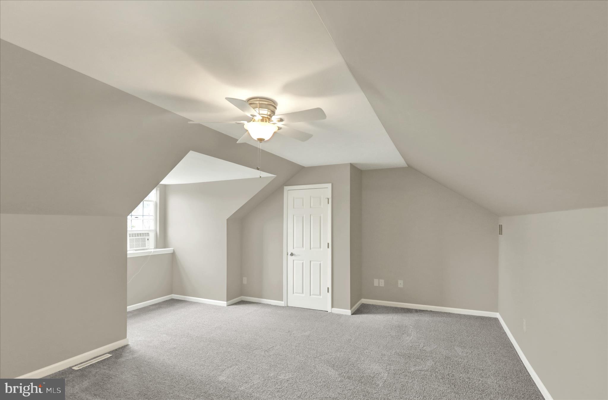 THOMAS GARDENS - Residential