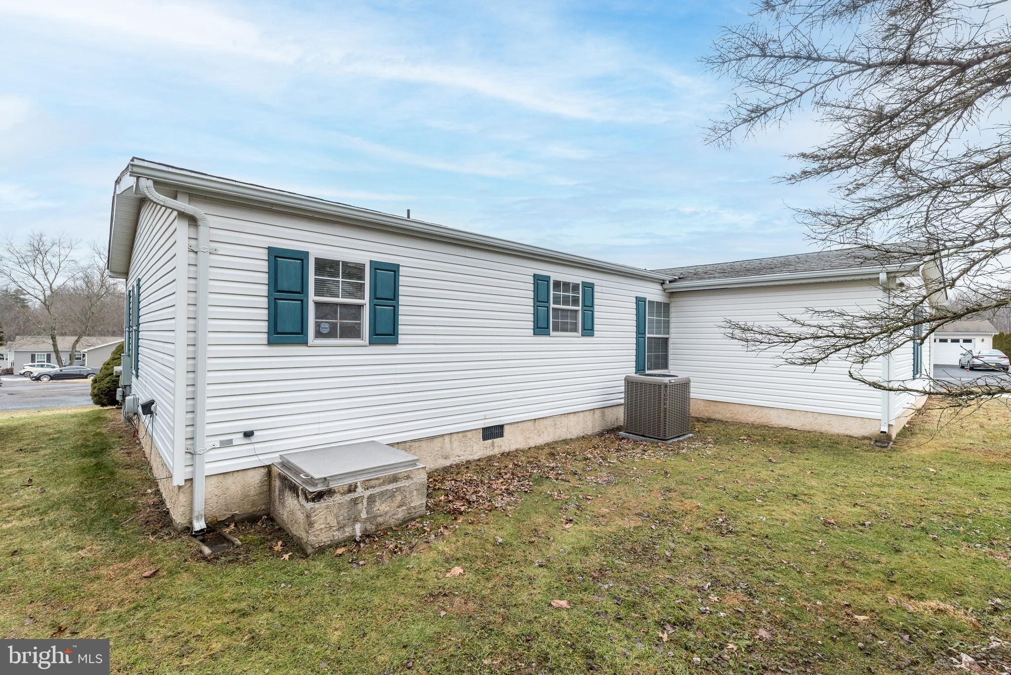 QUIET ACRES - Residential