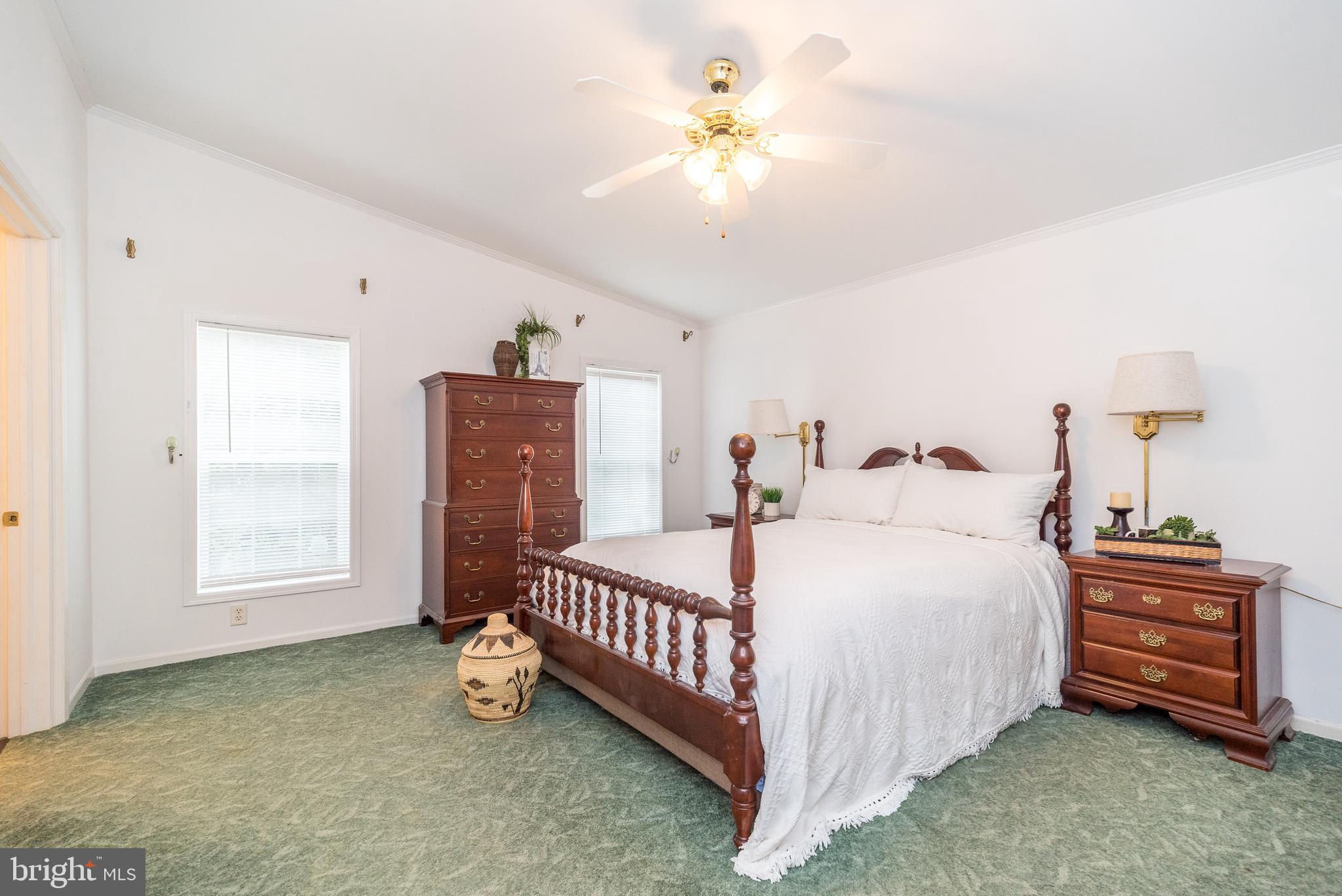 QUIET ACRES - Residential