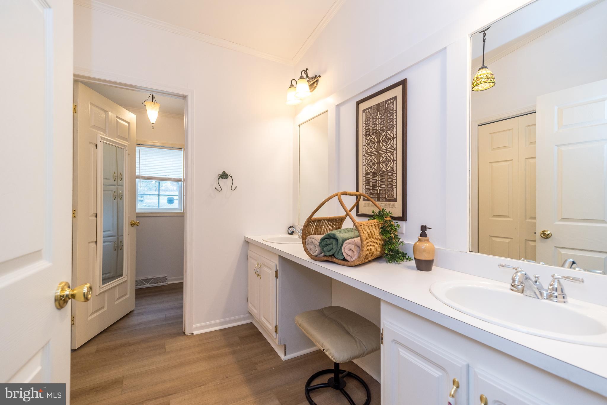 QUIET ACRES - Residential