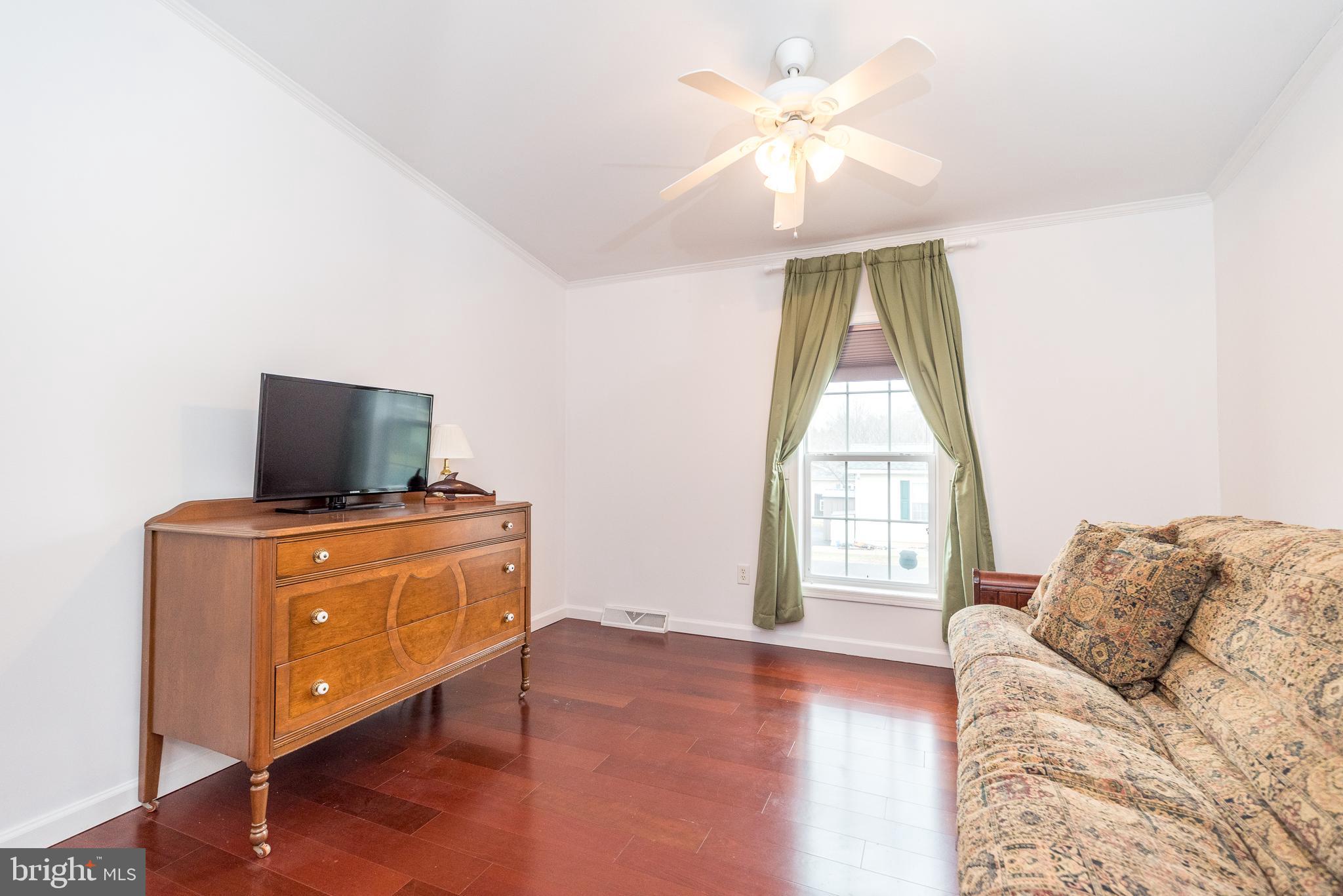 QUIET ACRES - Residential