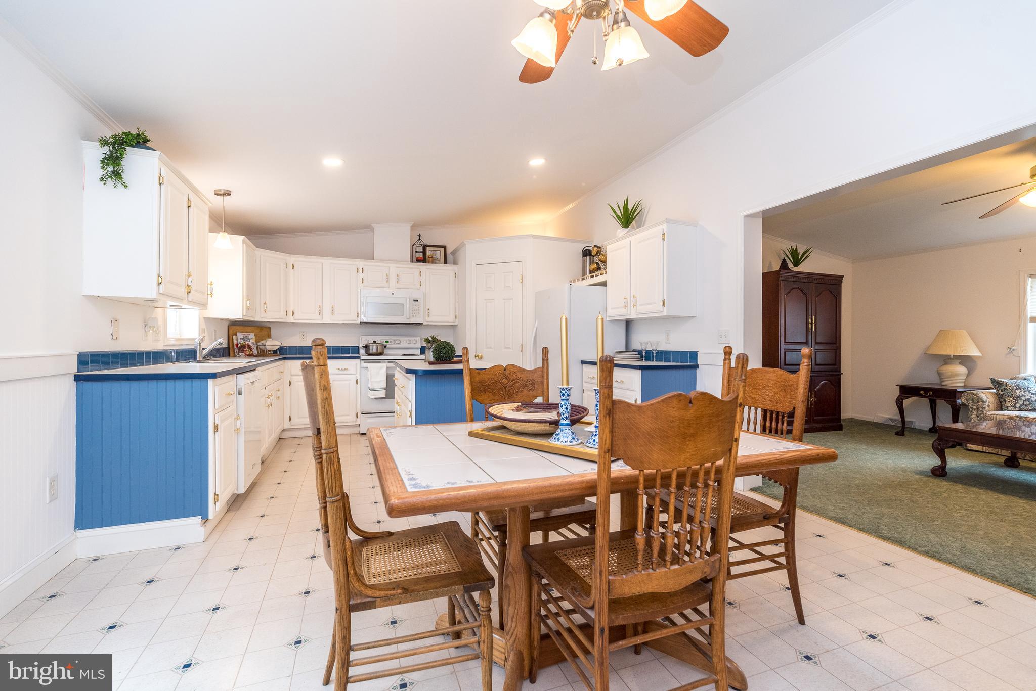 QUIET ACRES - Residential