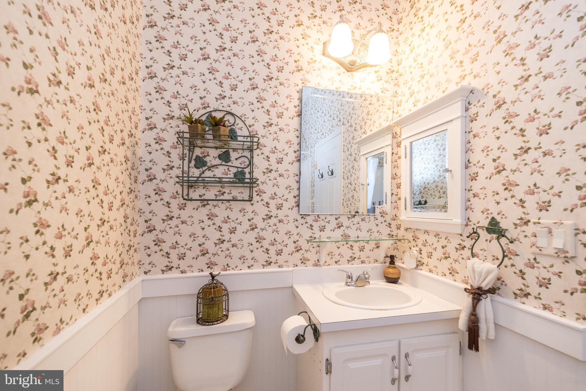 QUIET ACRES - Residential