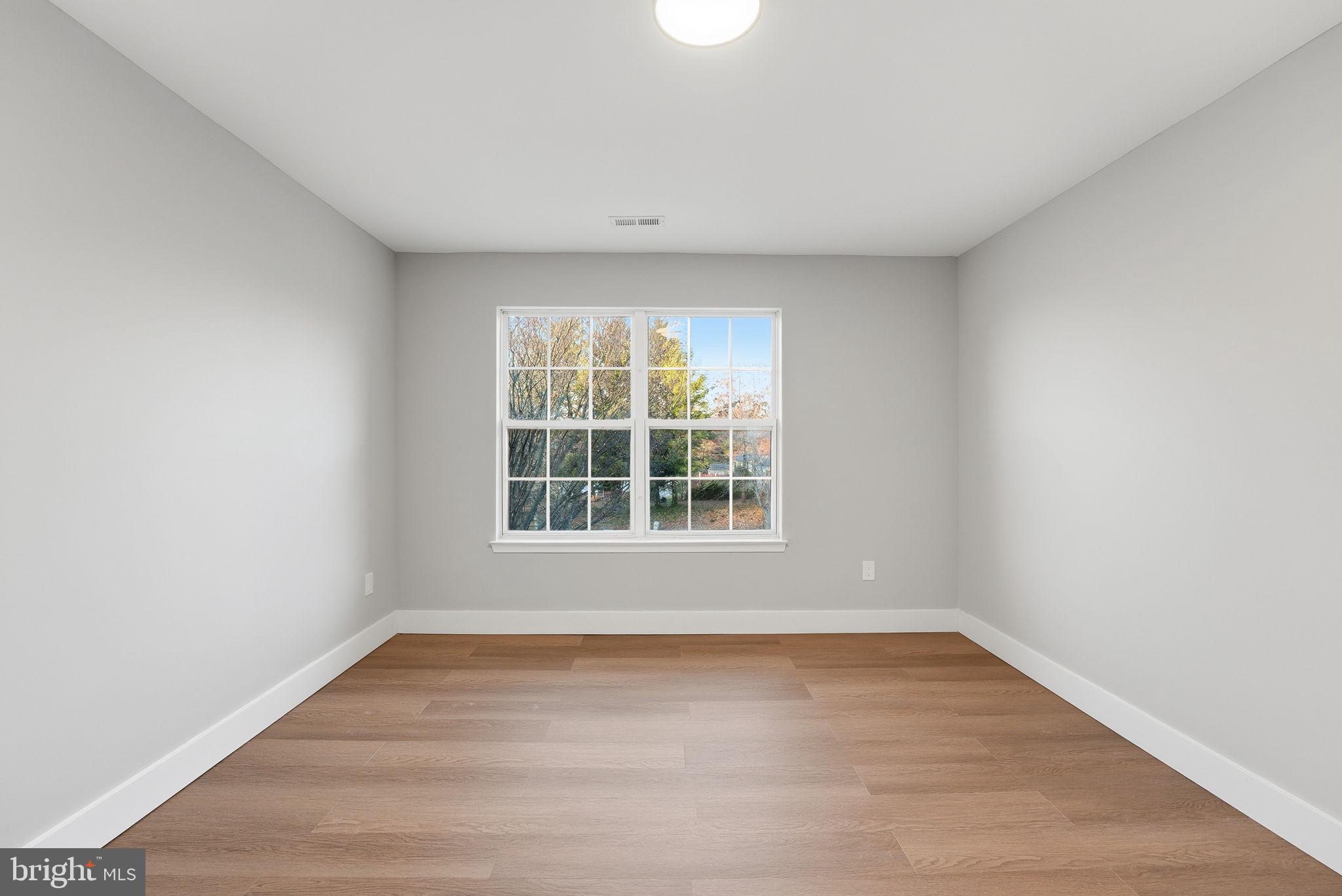 POTOMAC KNOLLS - Residential