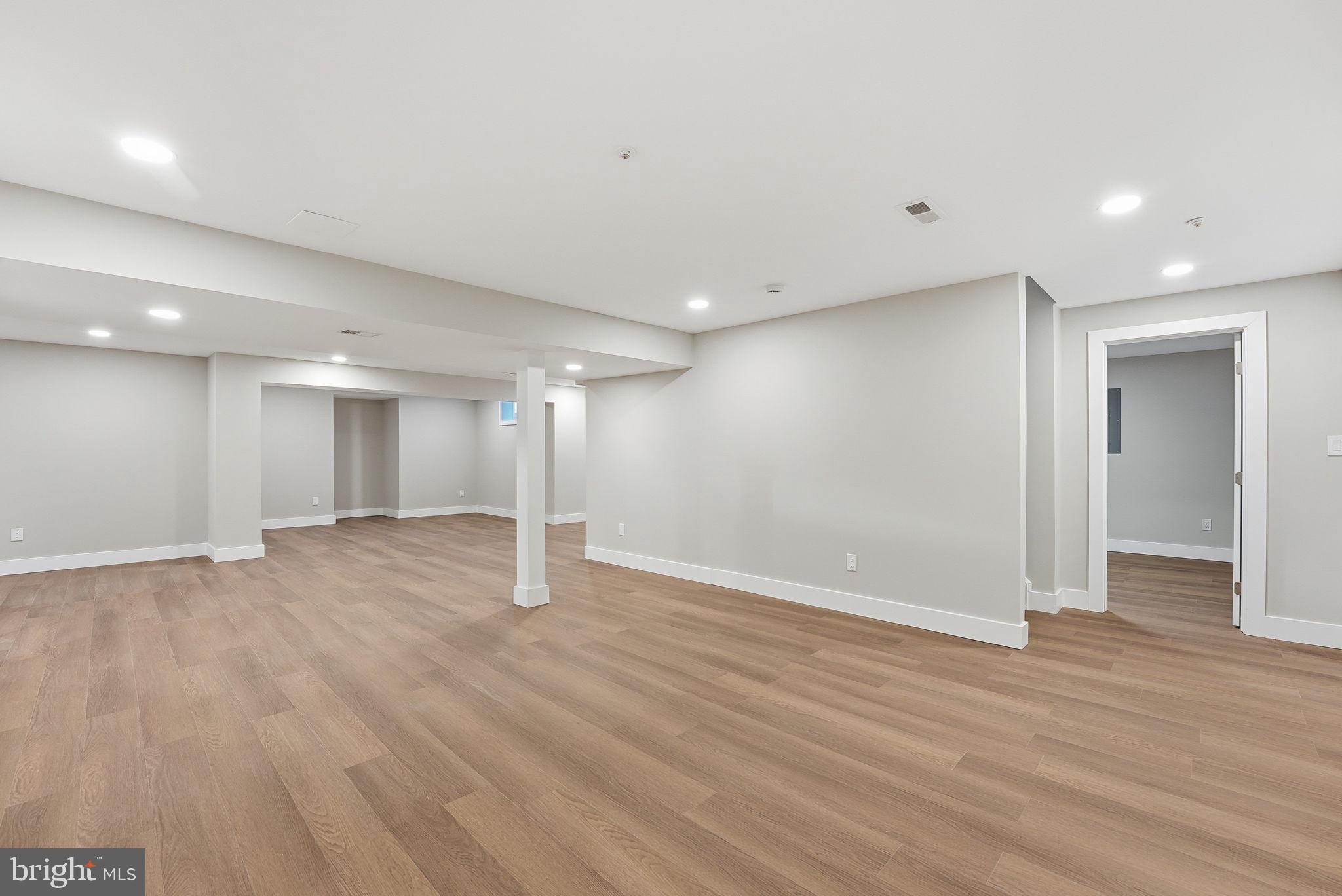 POTOMAC KNOLLS - Residential