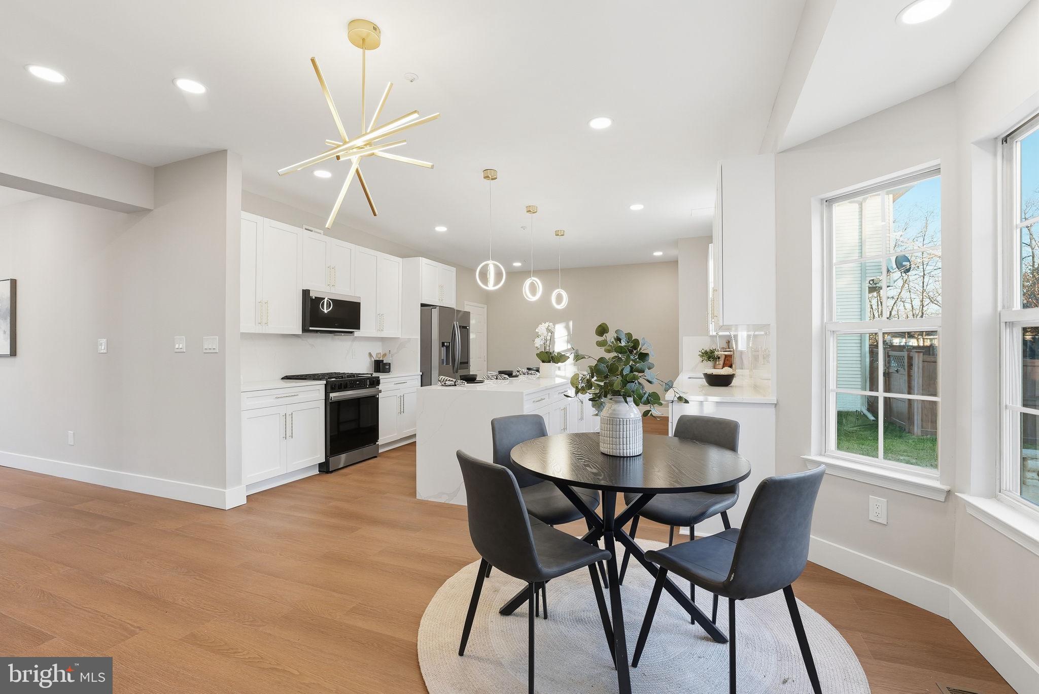 POTOMAC KNOLLS - Residential