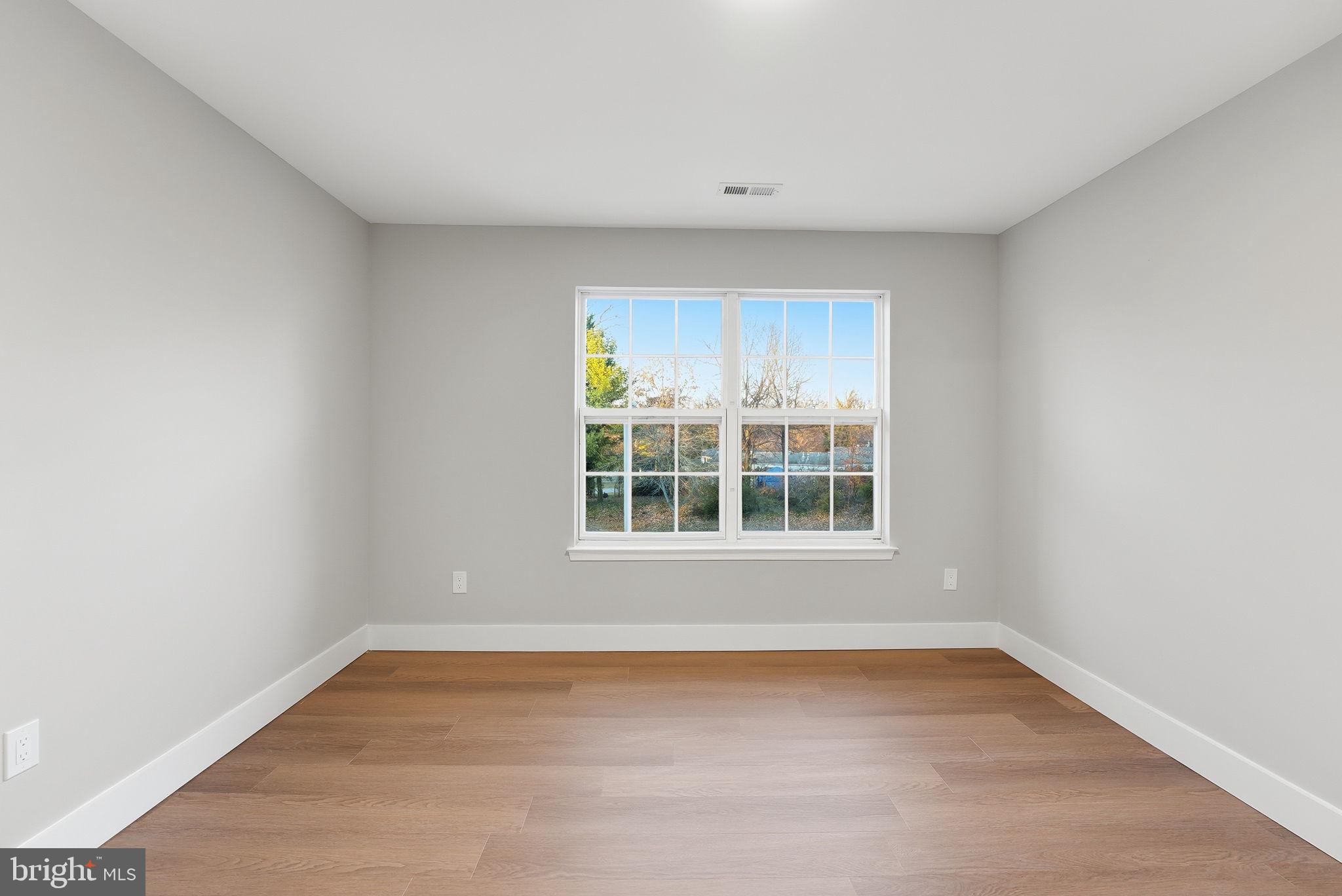 POTOMAC KNOLLS - Residential