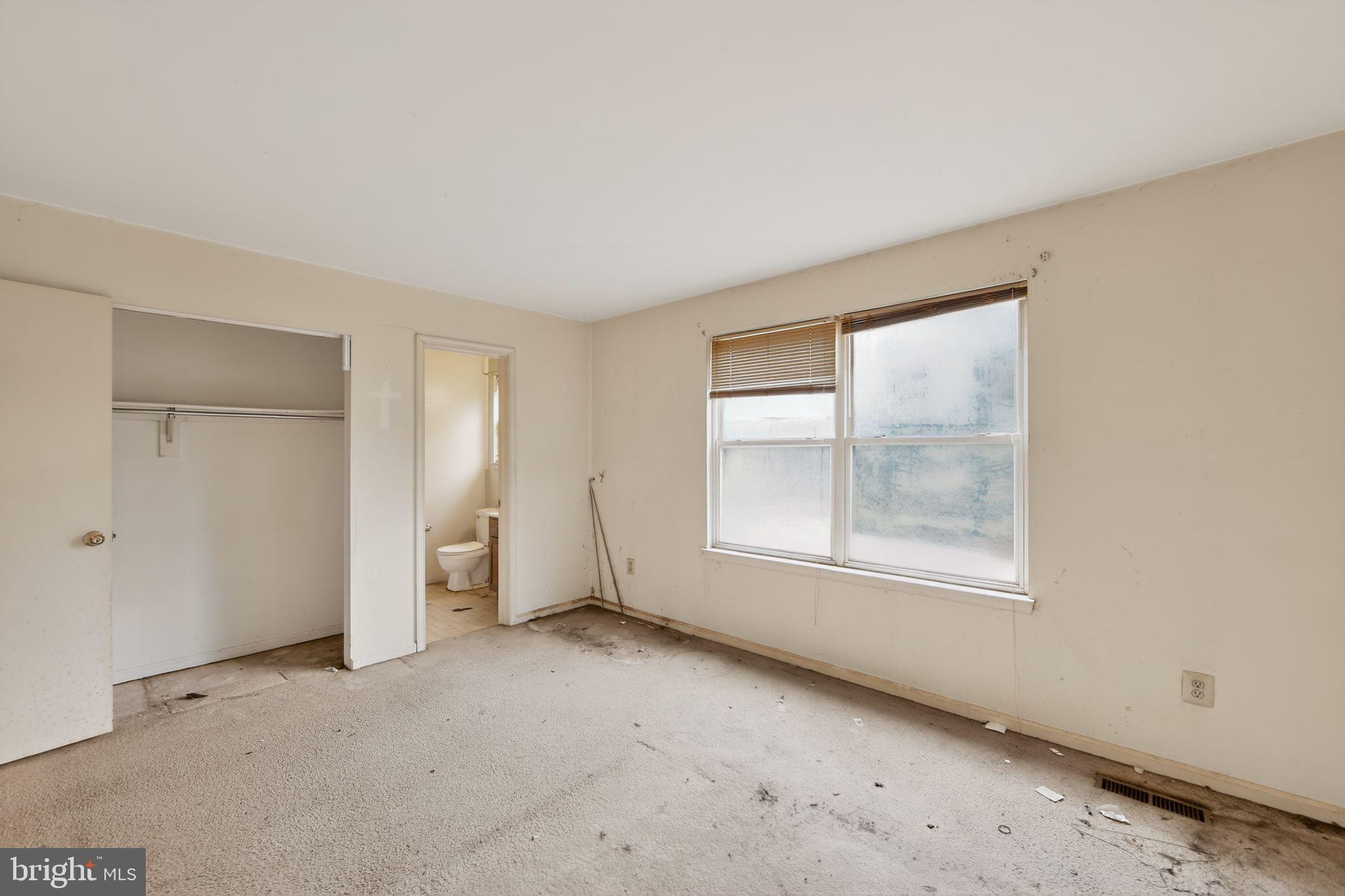 FOX KNOLL - Residential