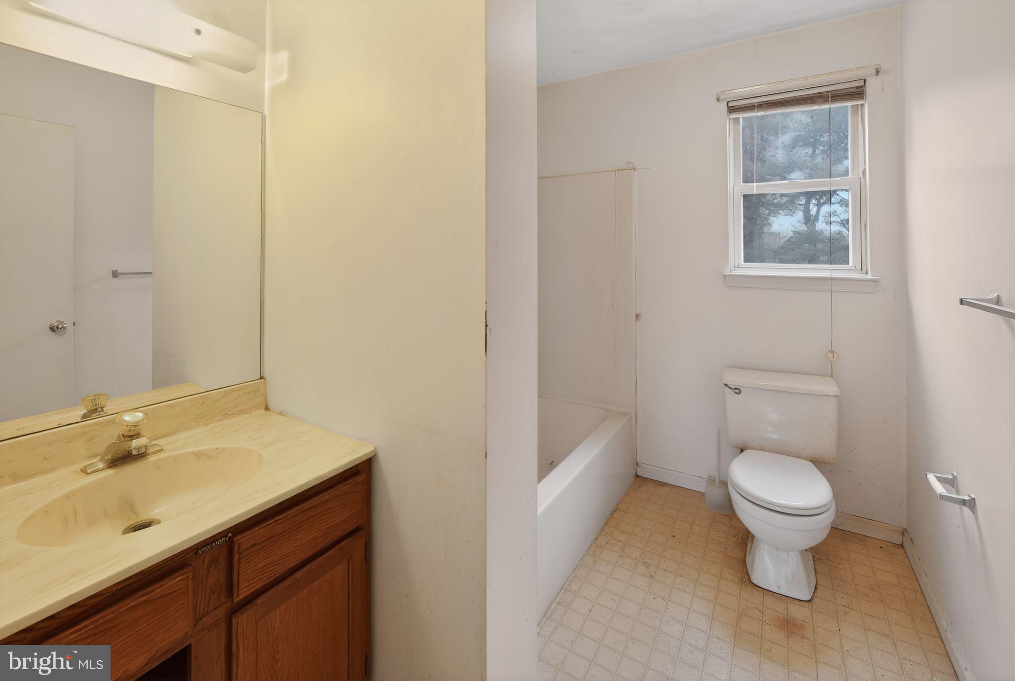 FOX KNOLL - Residential