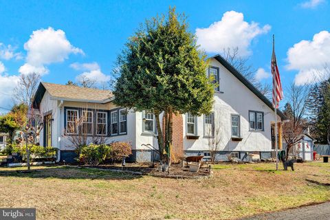 Homes For Sale - 35 Lafayette Avenue<br/> TITUSVILLE, NJ 08560