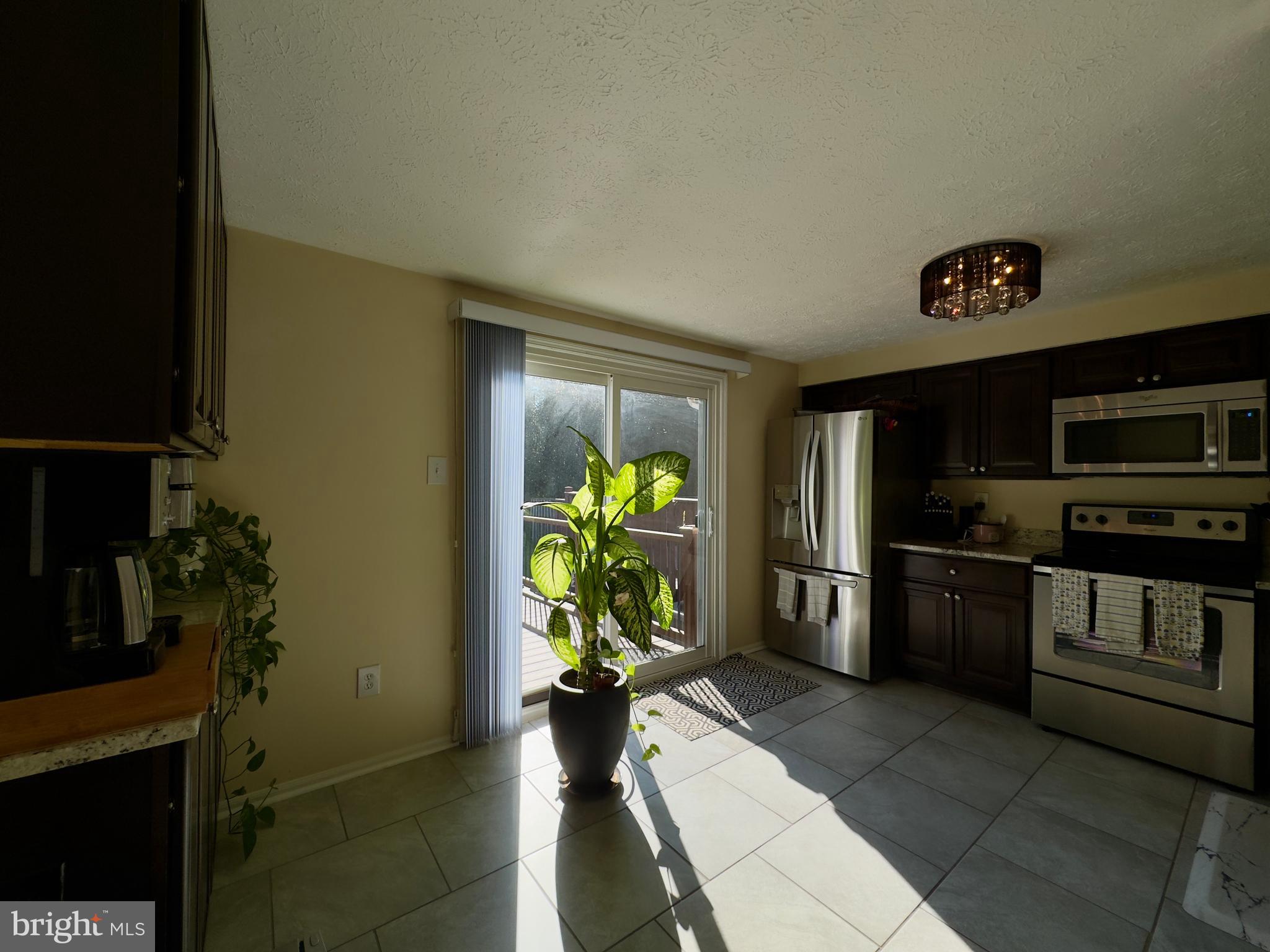 WINSTEN ESTATES - Residential Lease