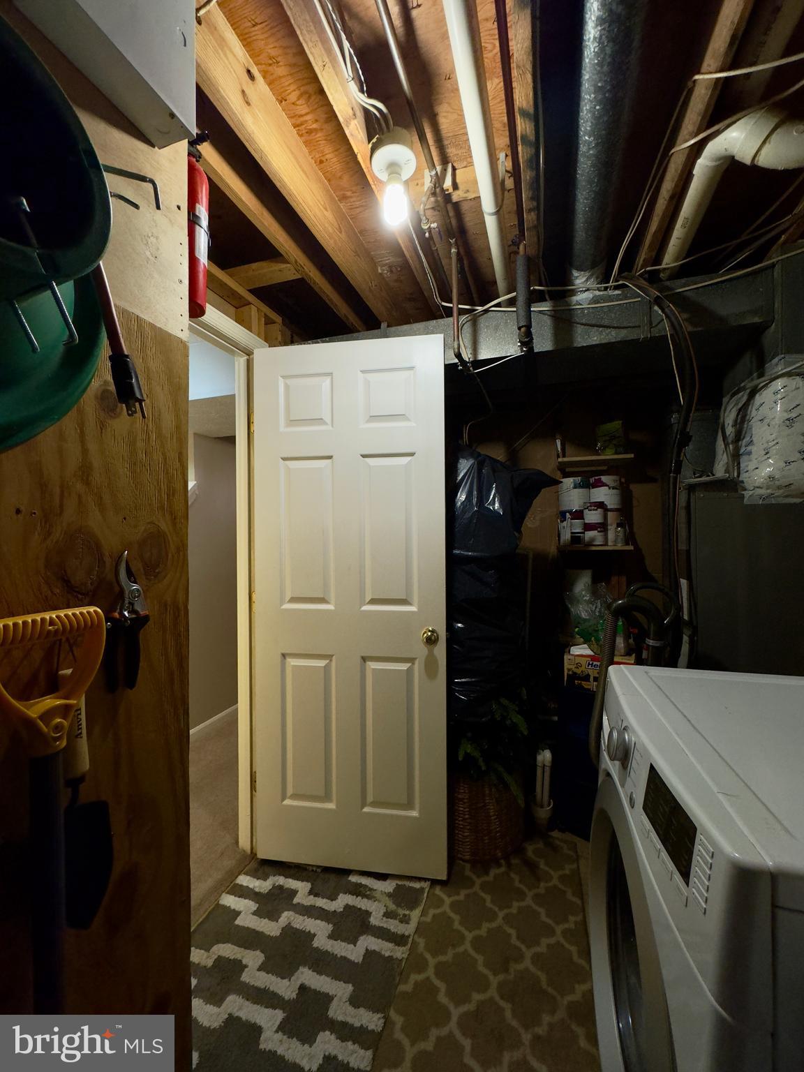 WINSTEN ESTATES - Residential Lease