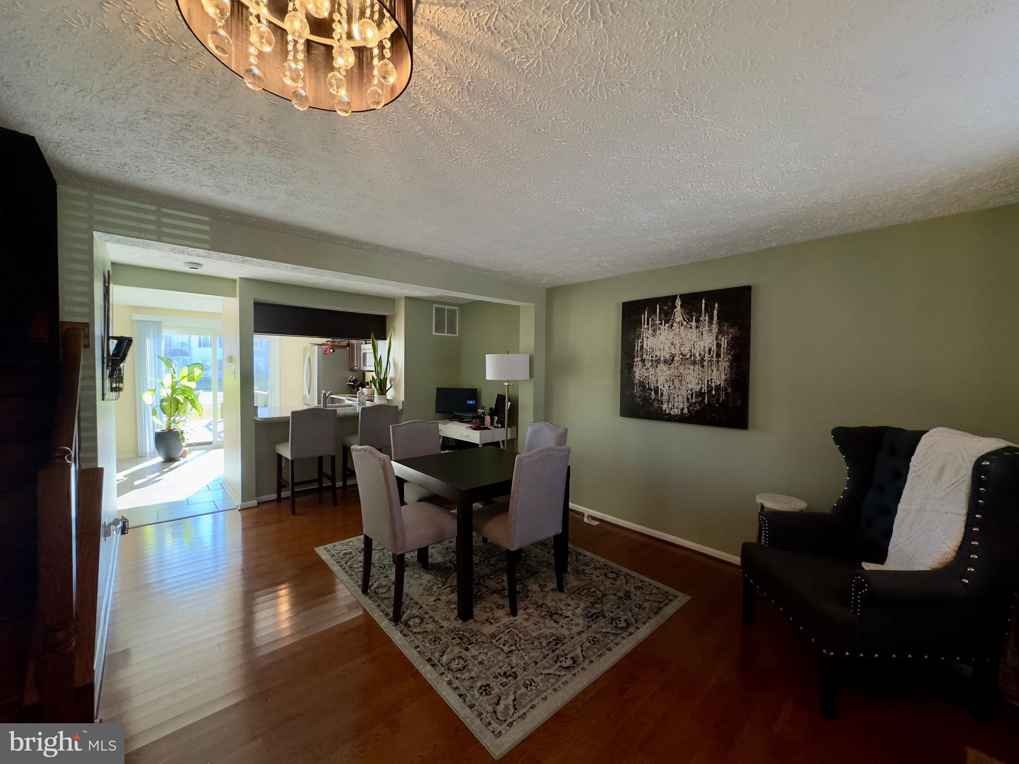 WINSTEN ESTATES - Residential Lease