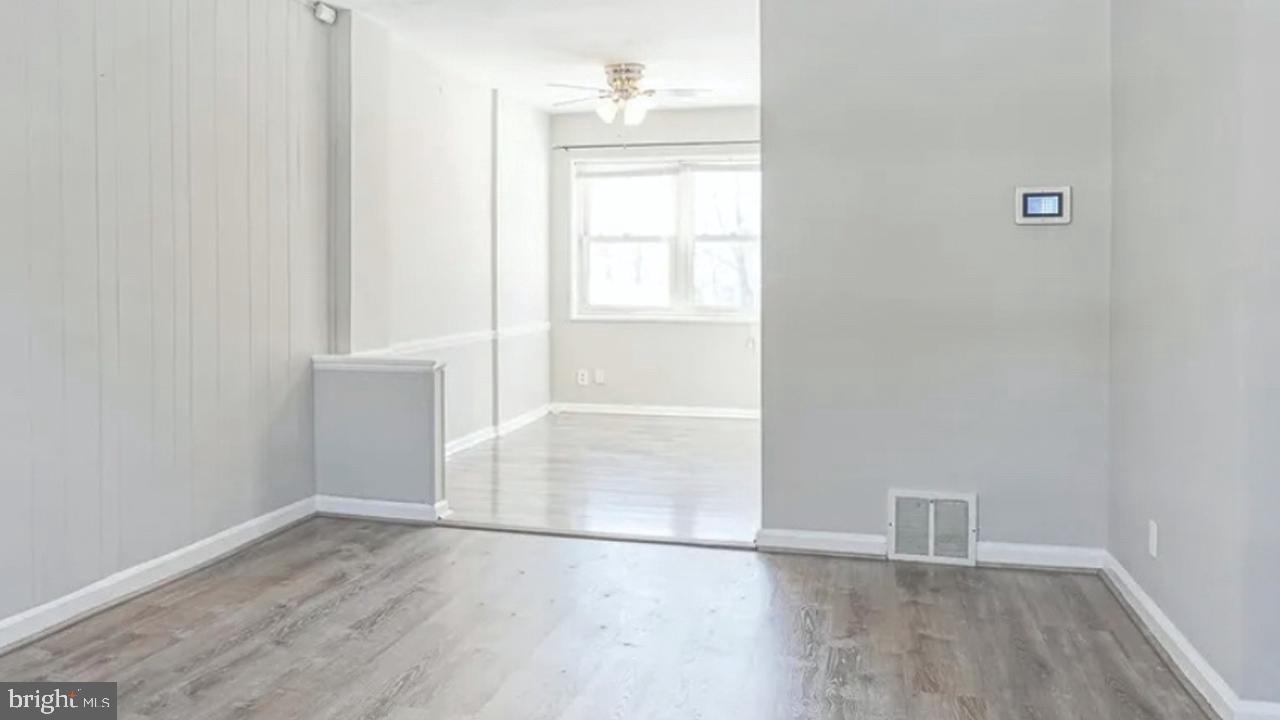 3728 SCHLEICHER AVENUE