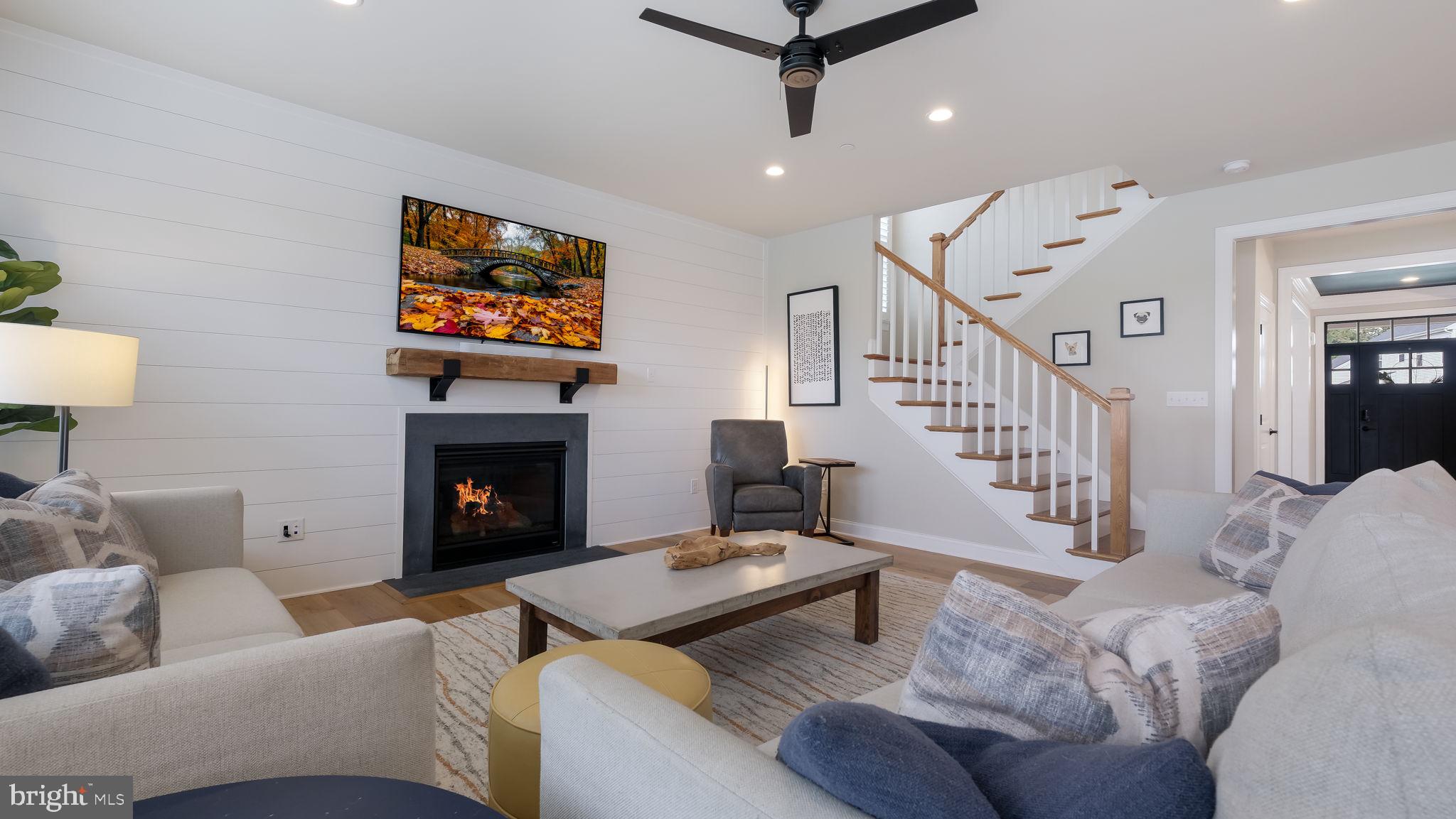 WARRINGTON WALK - Residential