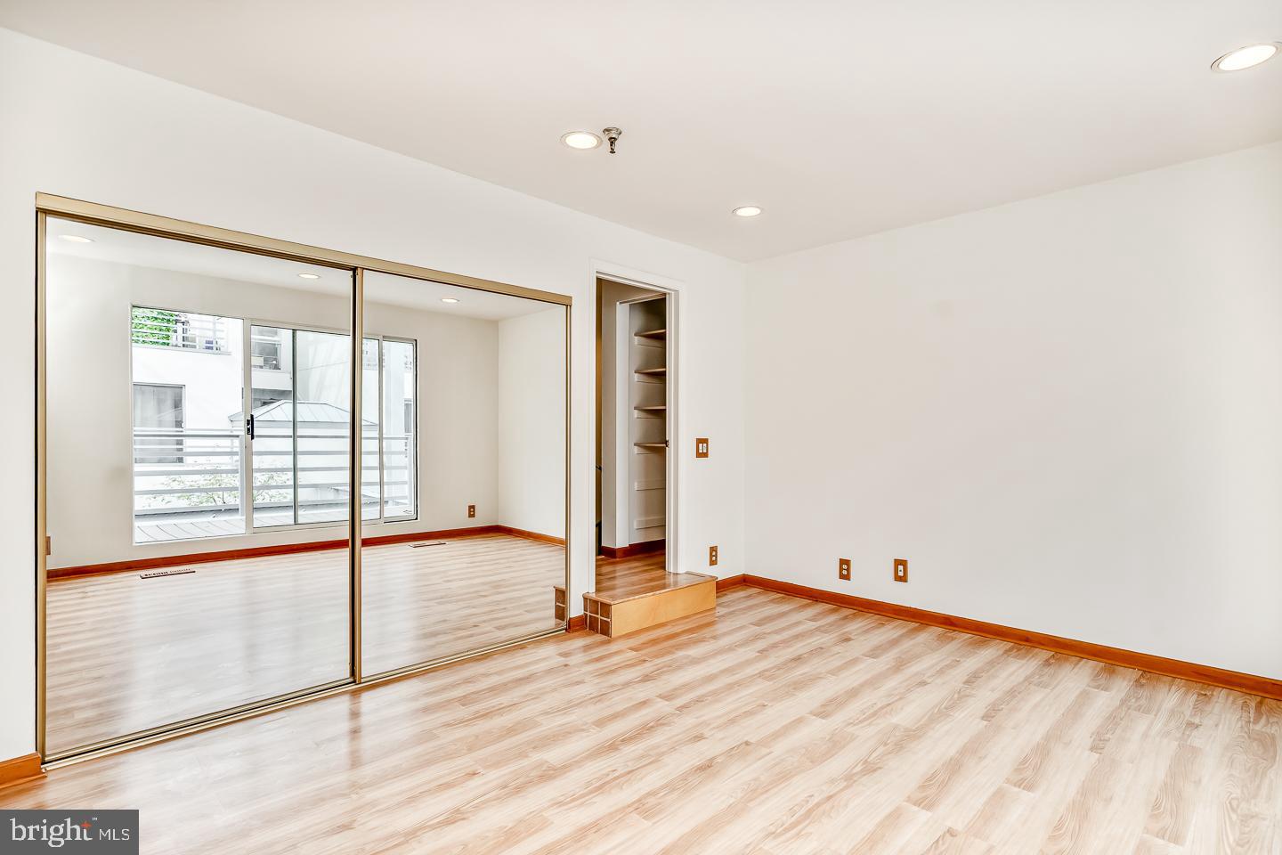 OLD CITY - Residential