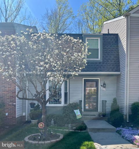 10111 CHESTNUT WOOD LANE BURKE VA 22015