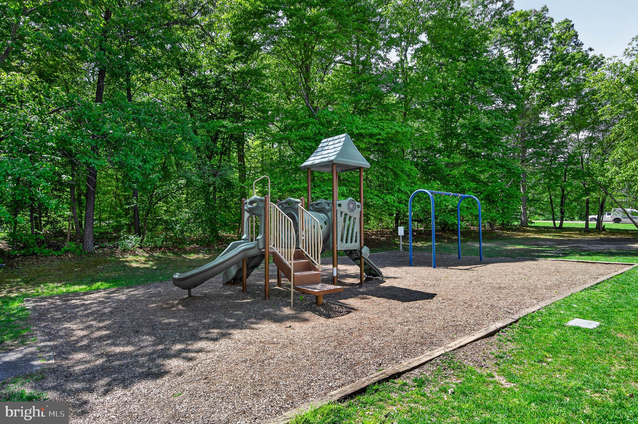 BURKE CENTRE - Residential