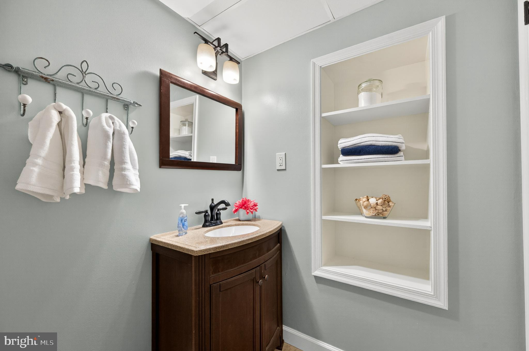 BURKE CENTRE - Residential