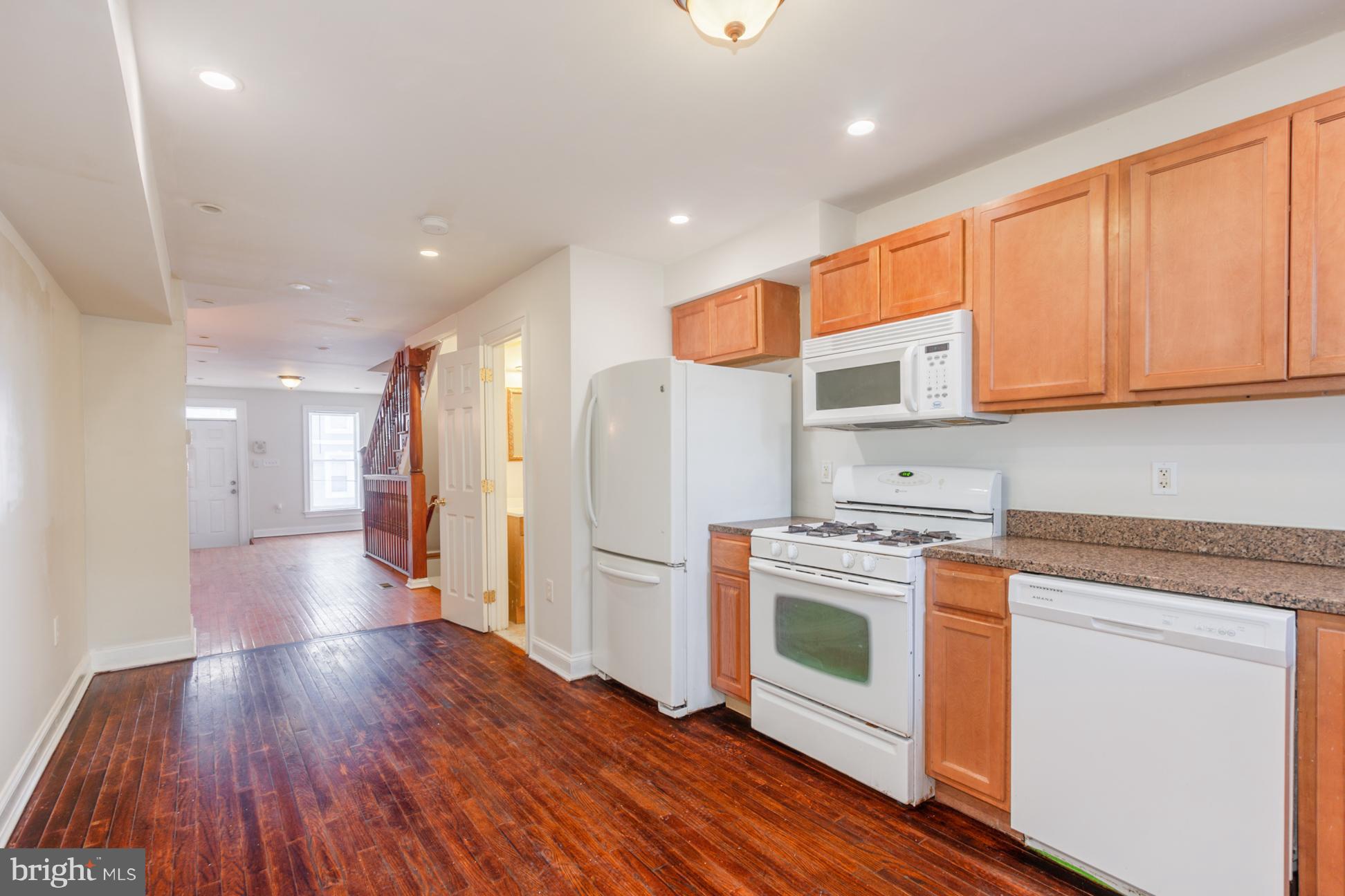 HOLLINS MARKET - Residential