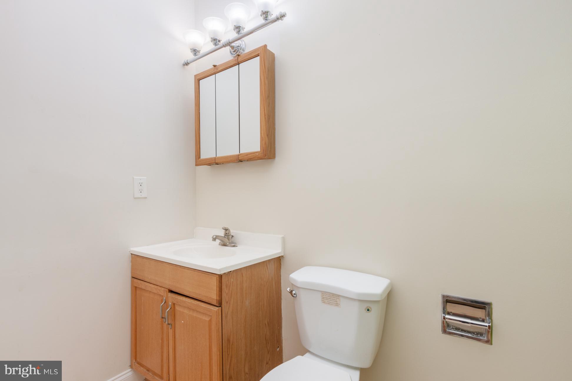 HOLLINS MARKET - Residential