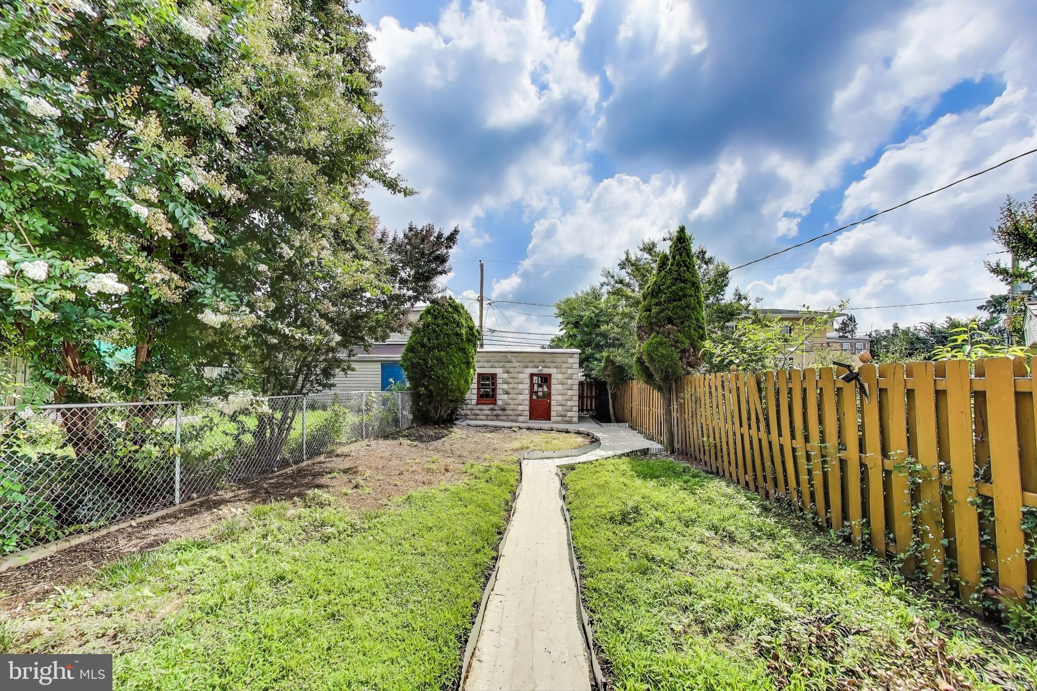 HAMPDEN HISTORIC DISTRICT - Residential