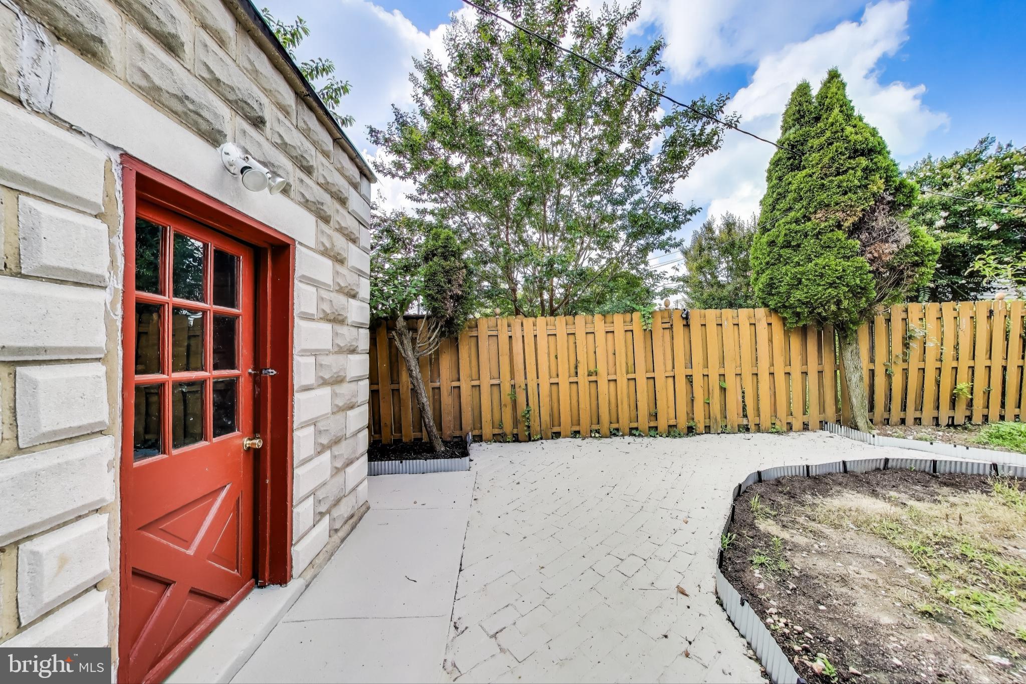 HAMPDEN HISTORIC DISTRICT - Residential