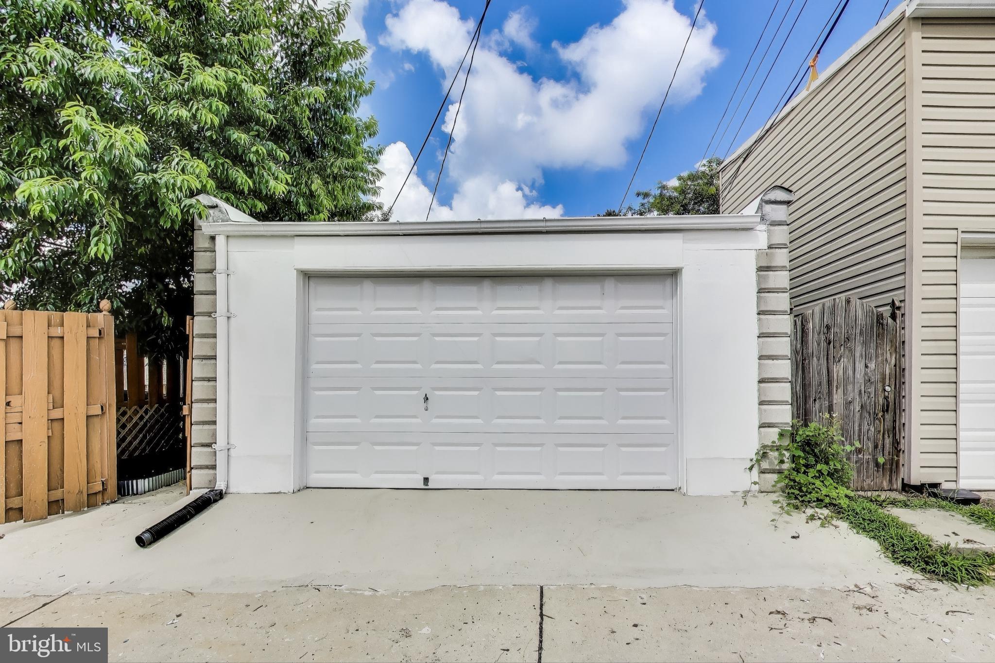 HAMPDEN HISTORIC DISTRICT - Residential