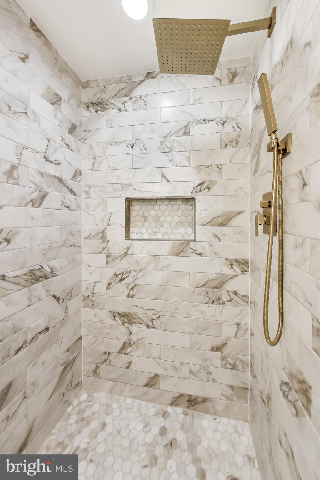 HAMPDEN HISTORIC DISTRICT - Residential