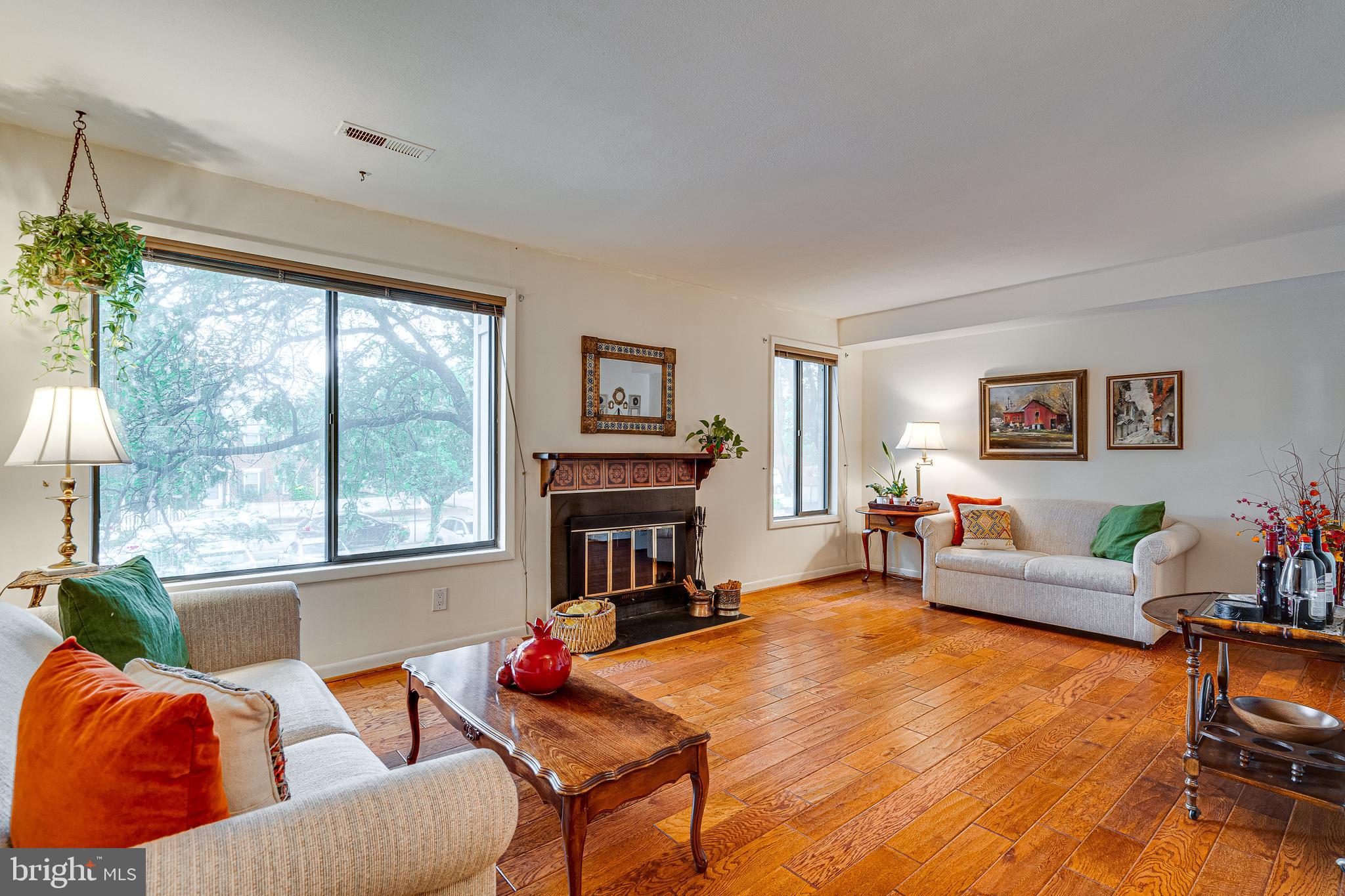 BEVERLY HILLS - Residential