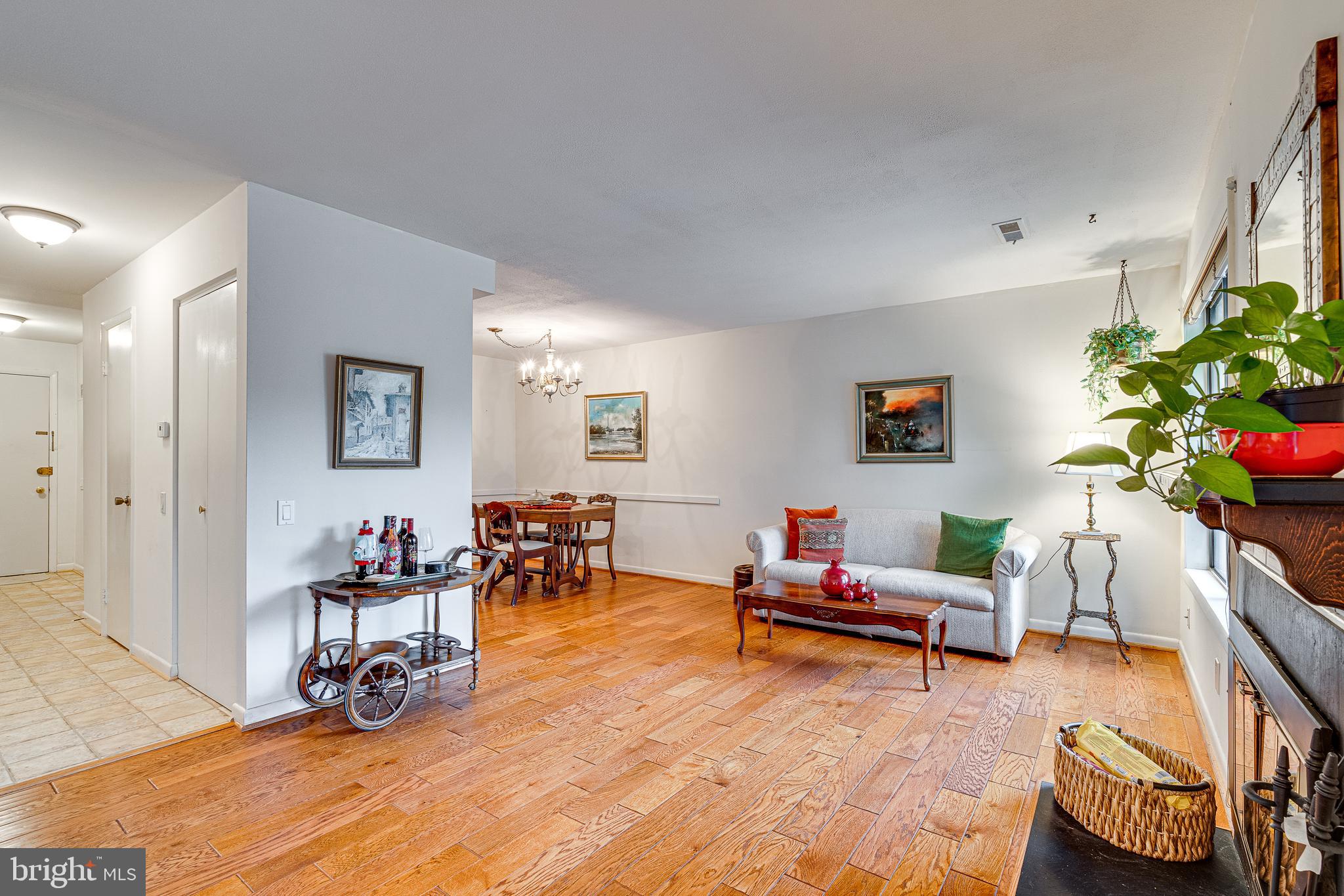 BEVERLY HILLS - Residential