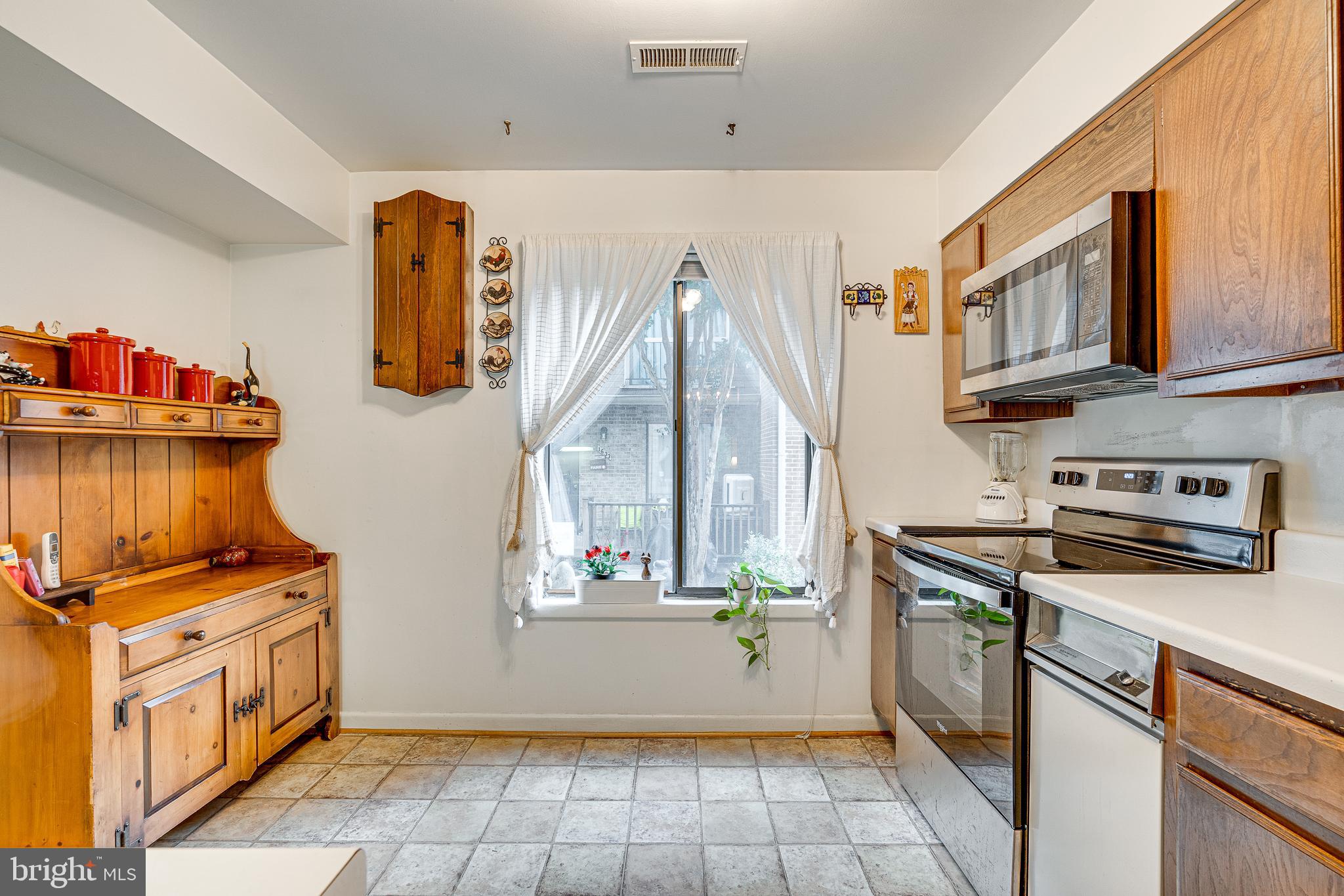 BEVERLY HILLS - Residential